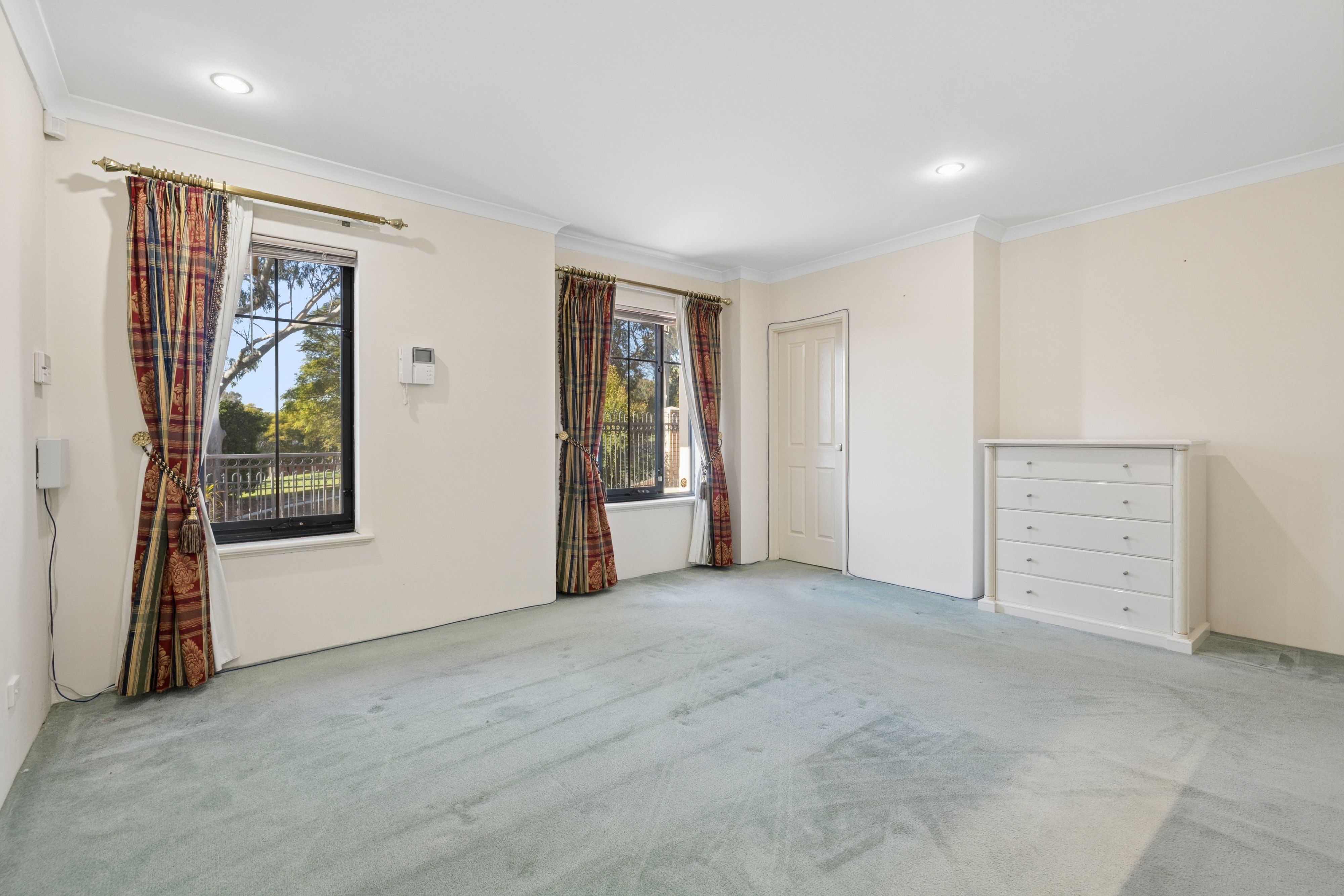 57 Mofflyn Circle — photo 13 of 30