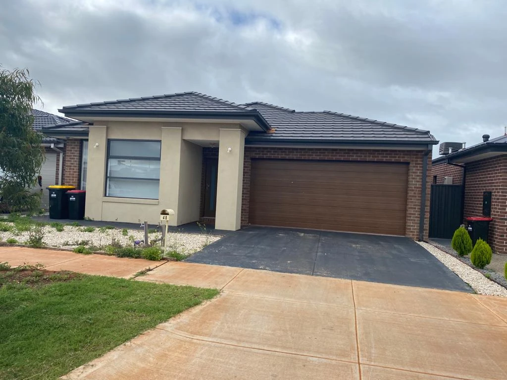 48 Azadi Crescent, Strathtulloh, VIC 3338