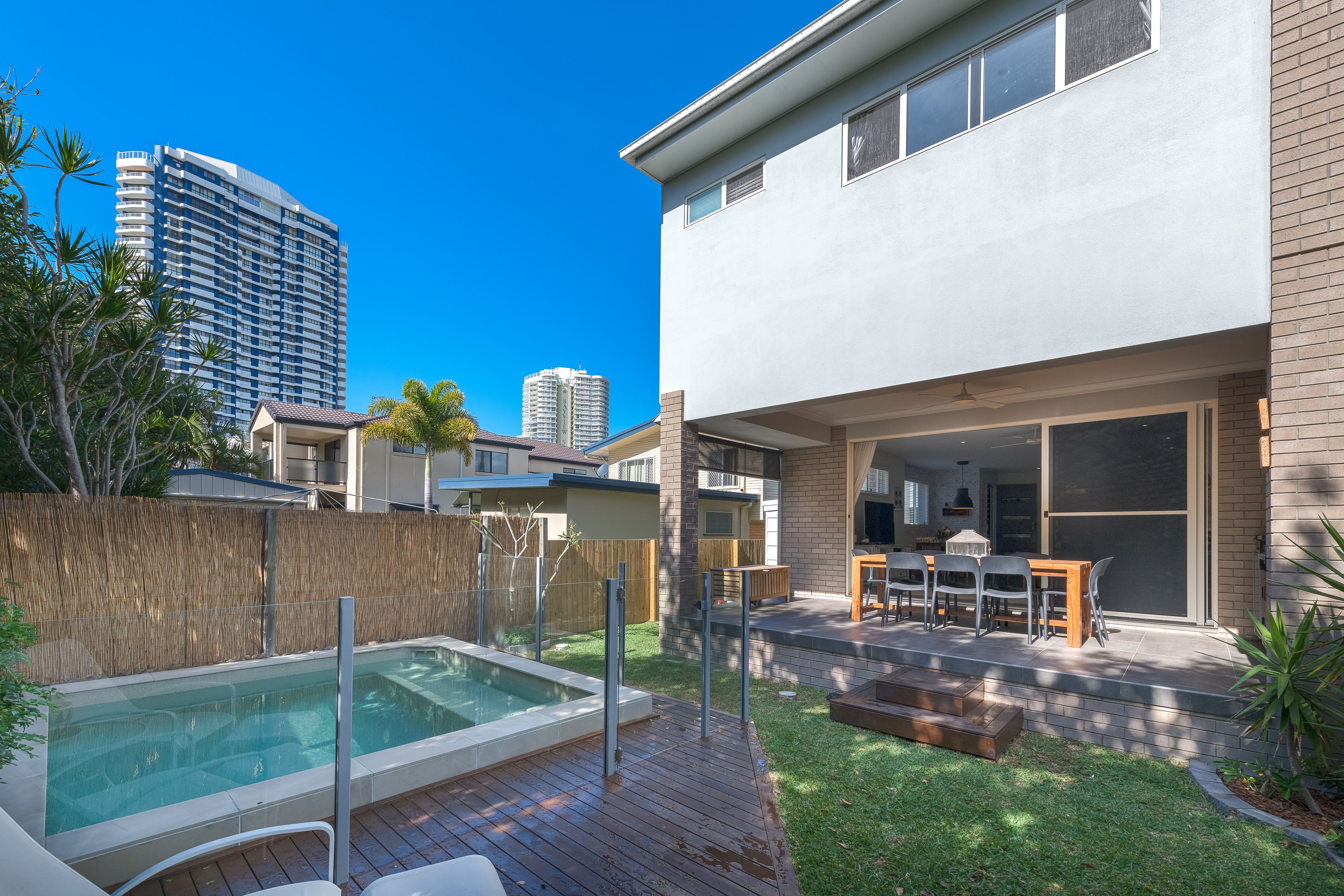 15 Broadwater Street, Runaway Bay QLD 4216