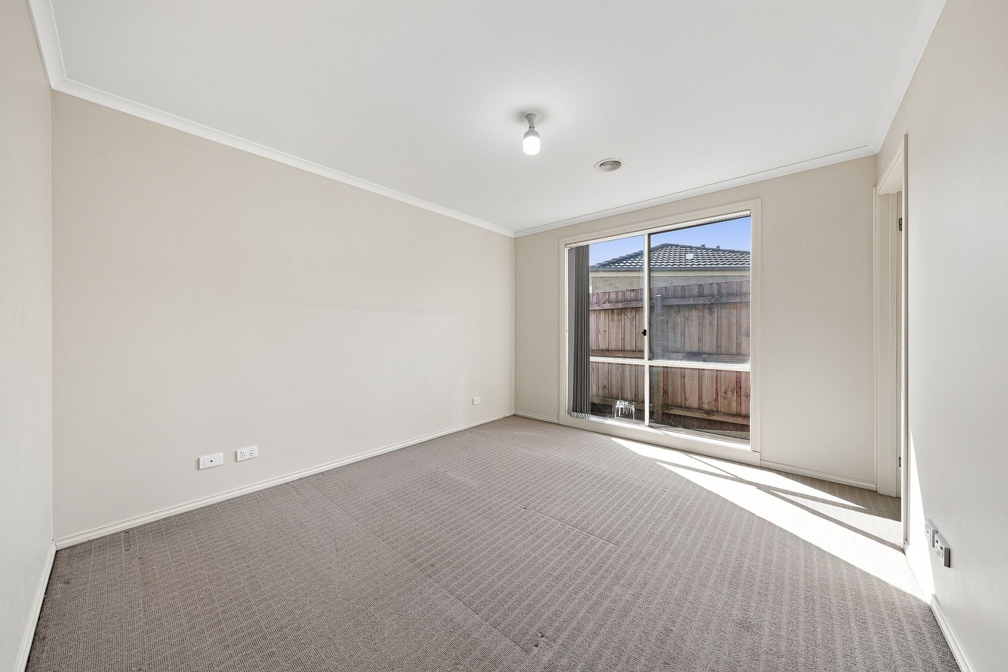 11/220-222 Monahans Road — photo 8 of 13