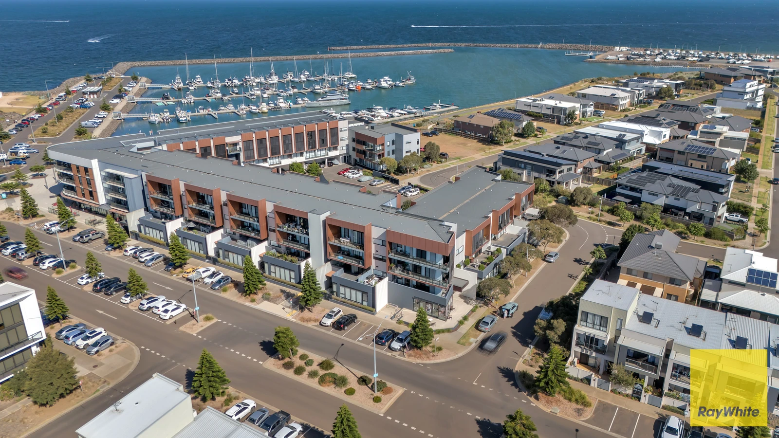 134/50 Catamaran Drive, Werribee South, VIC 3030