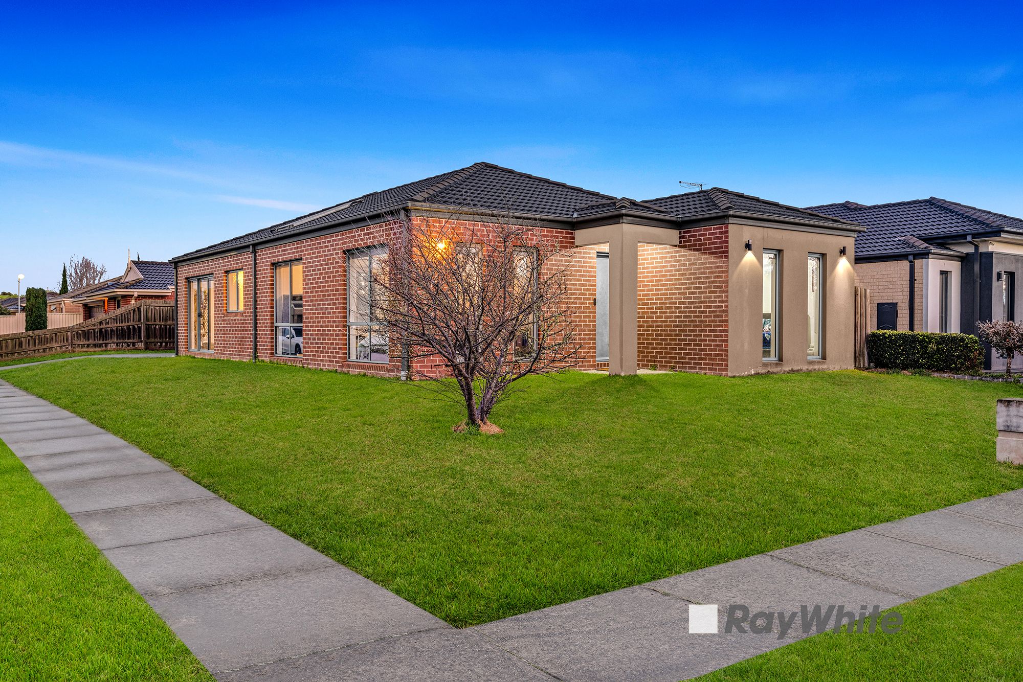 128 Fleetwood Drive — photo 15 of 18
