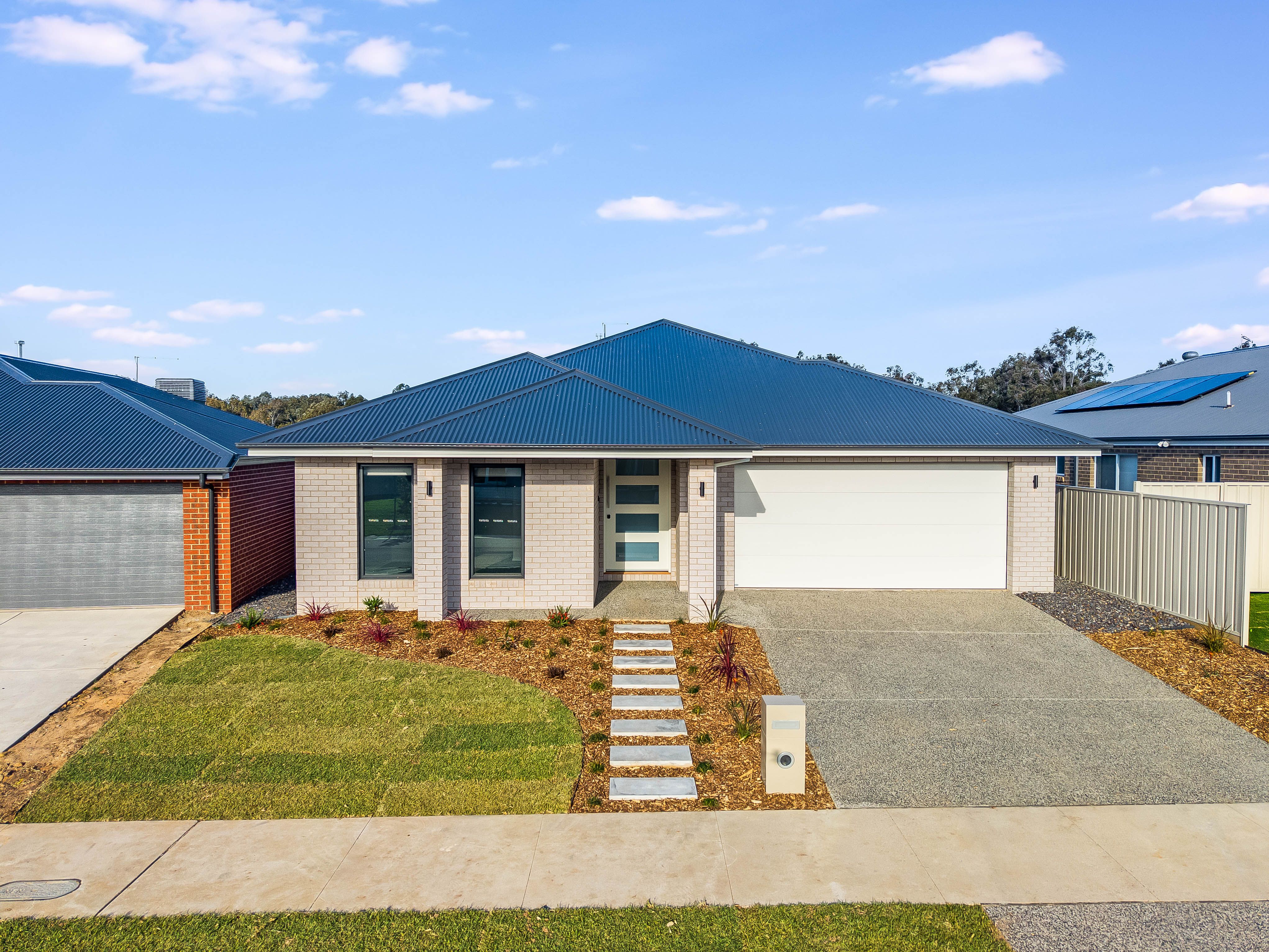 21 Chandler Street — photo from Ray White Albury Central