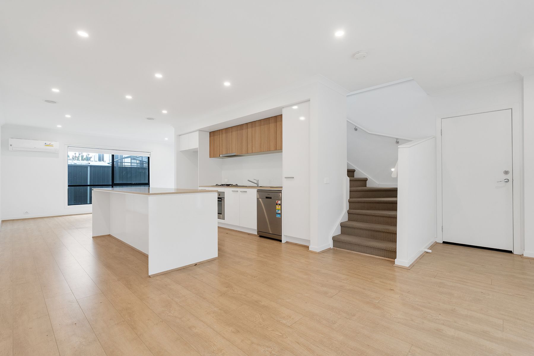 97 Regatta Drive — photo 5 of 17
