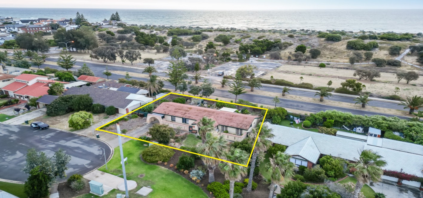 21 Sunlake Place, Tennyson, SA 5022