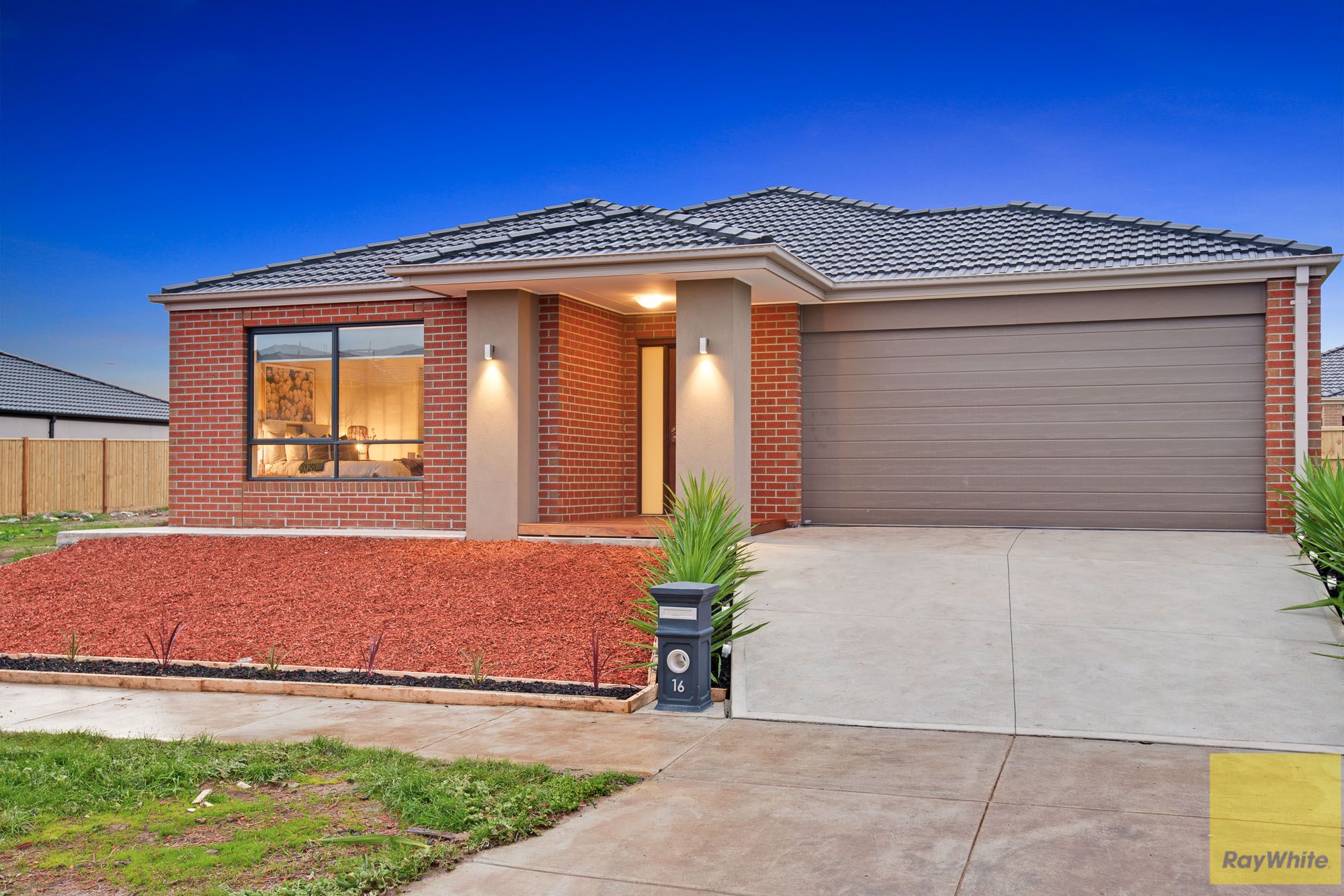 16 Trafford Drive, Truganina, VIC 3029