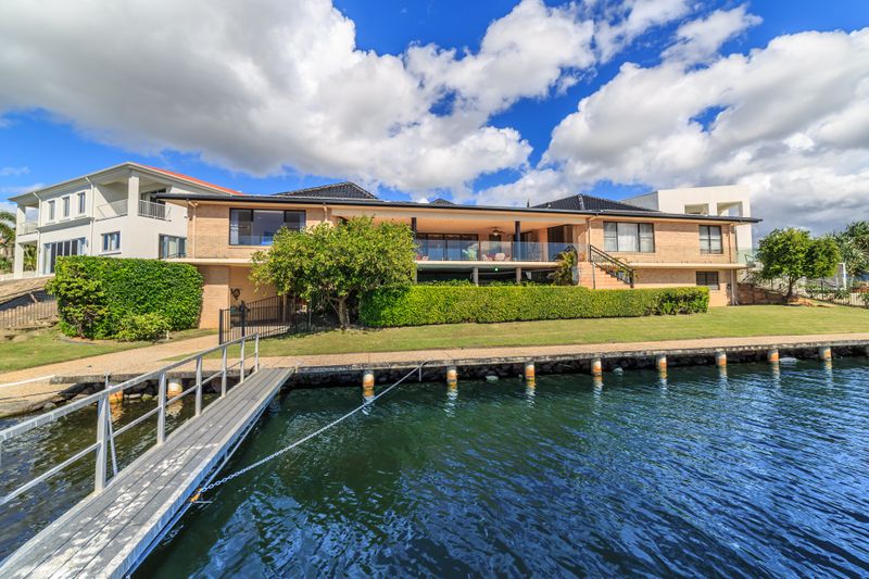 4 Clear Water Bay Avenue, Clear Island Waters, QLD Residential House Sold