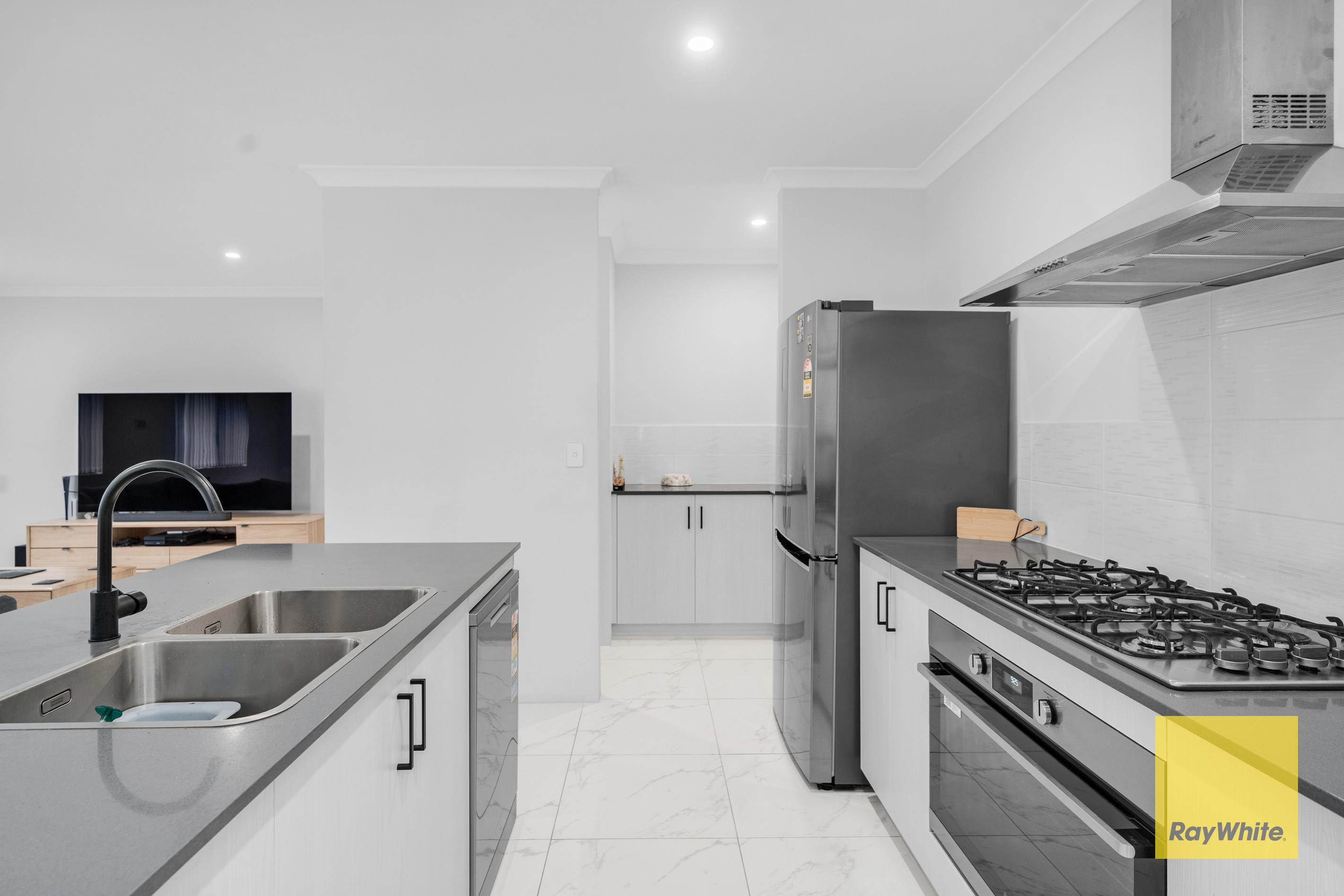 6 Elegant Road, Banksia Grove, WA 6031