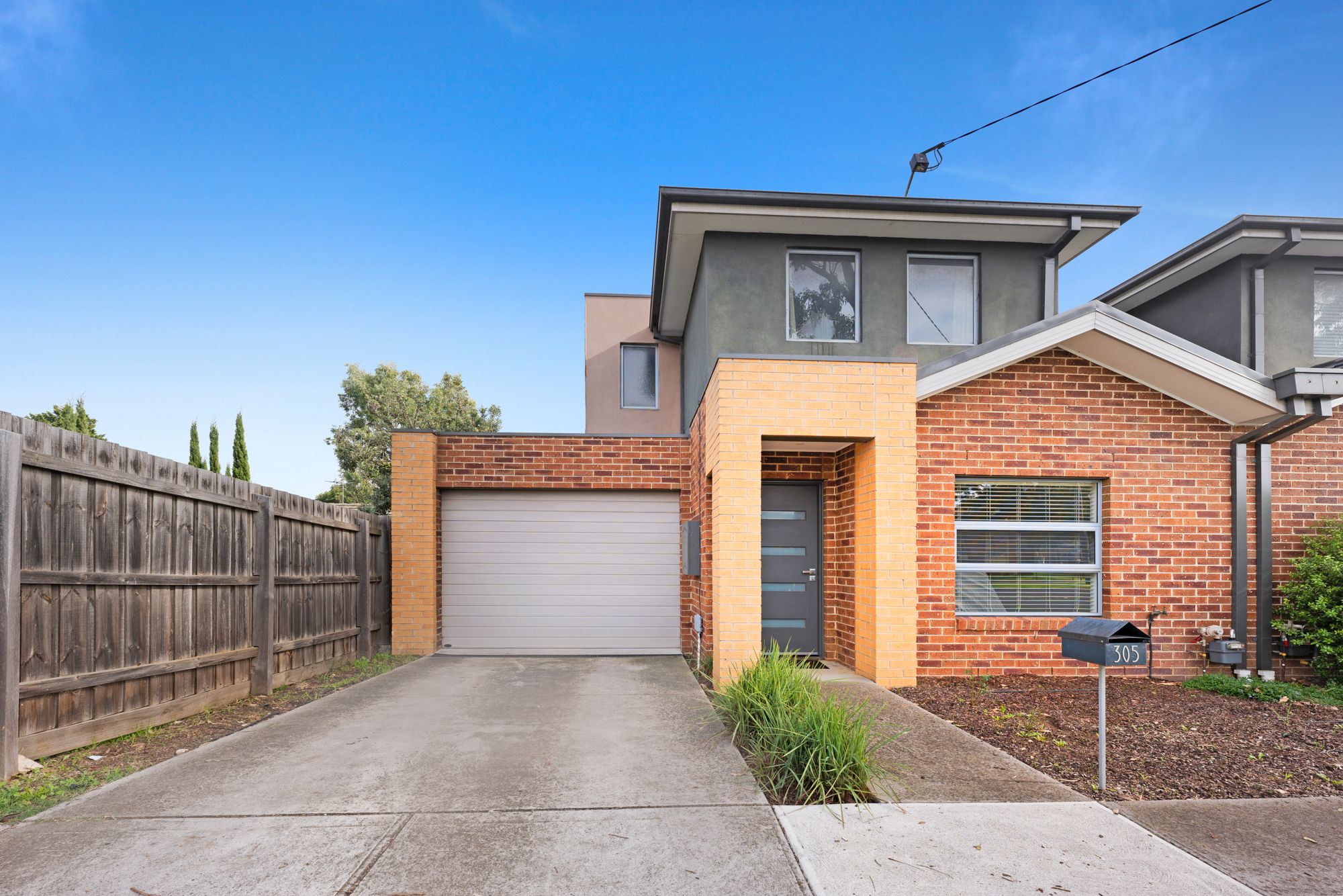 305 Oriel Road — photo from Ray White Southbank | Melbourne City