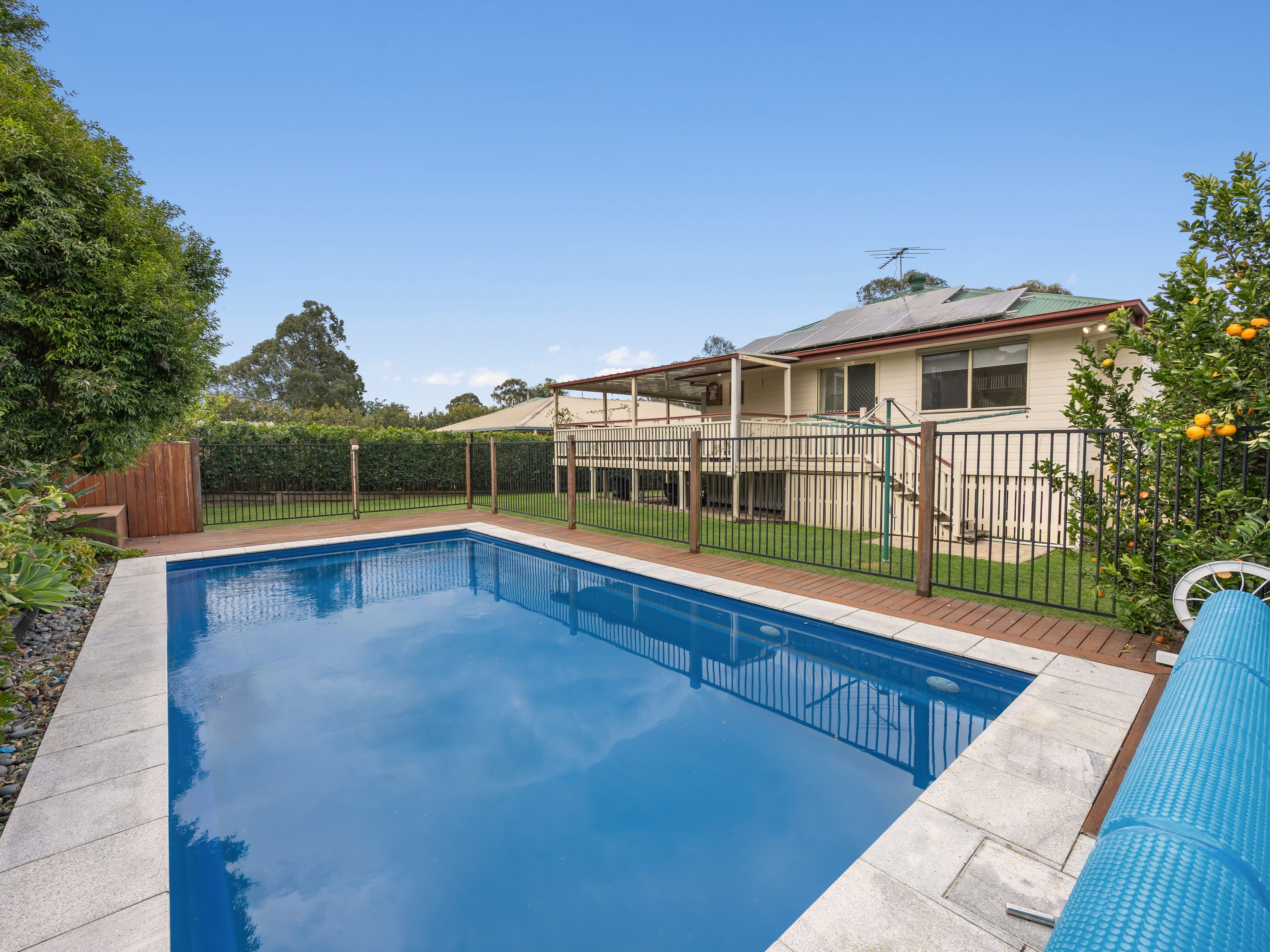 19 Sealy Street, Silkstone, QLD 4304