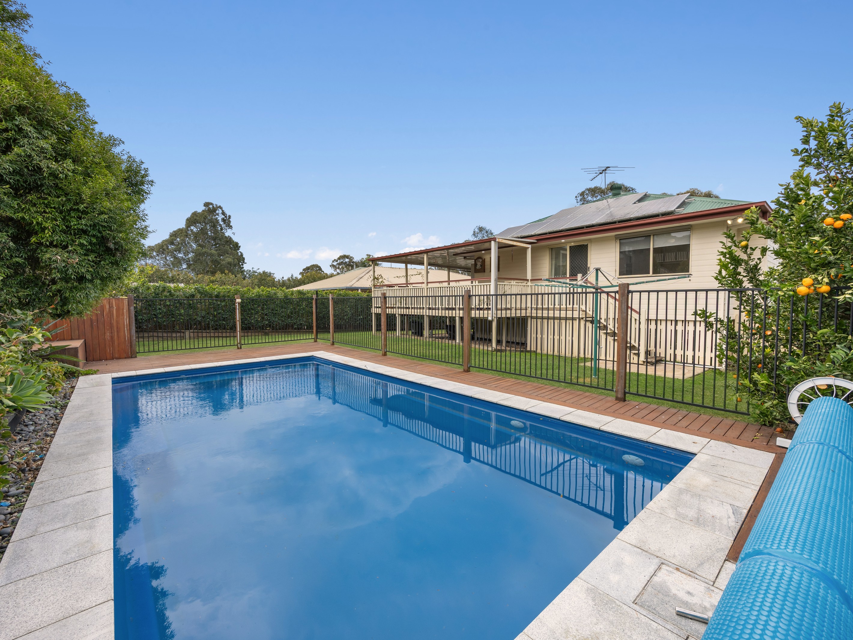 19 Sealy Street, Silkstone, QLD 4304