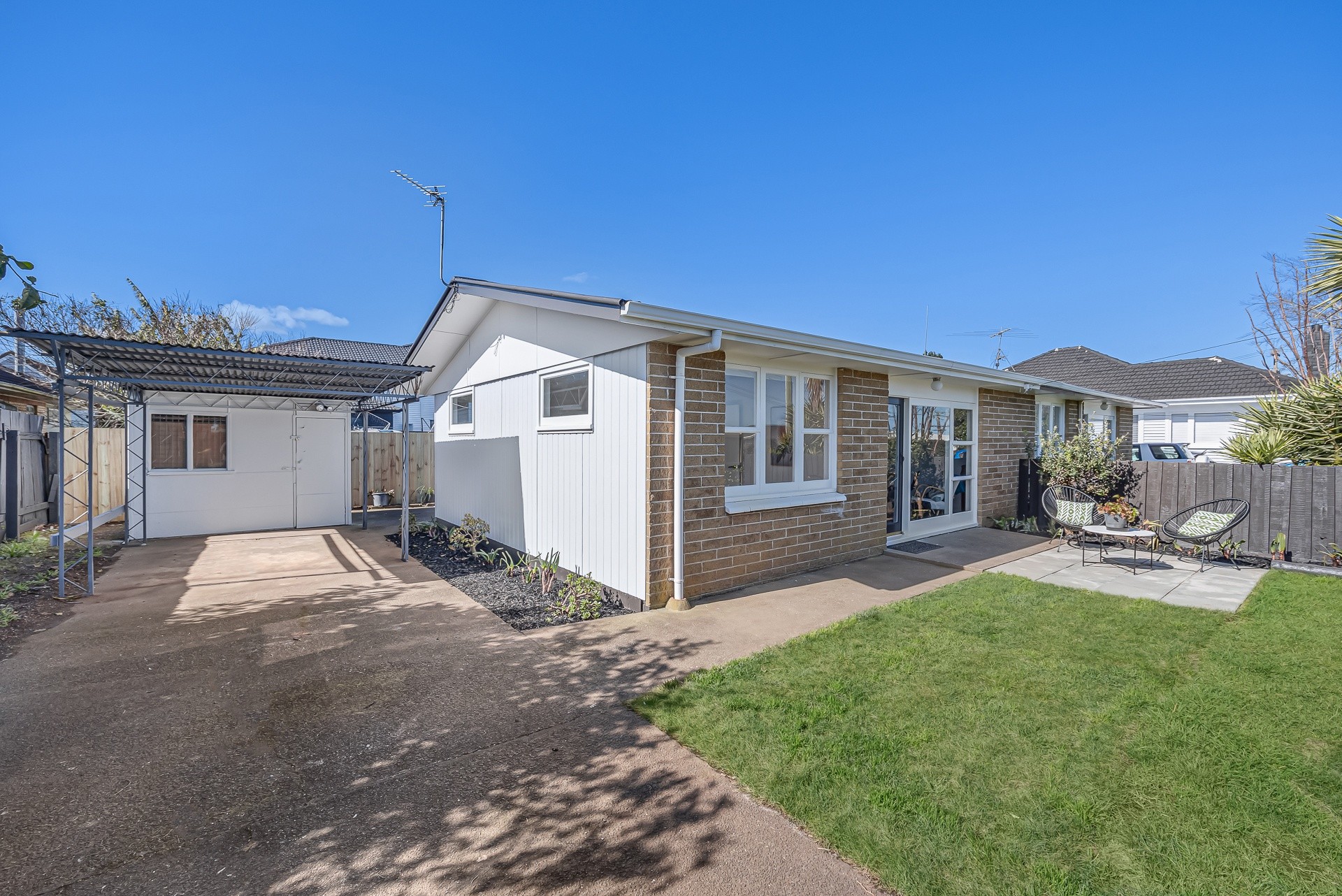 1/98 Kenderdine Road, Papatoetoe, Manukau City