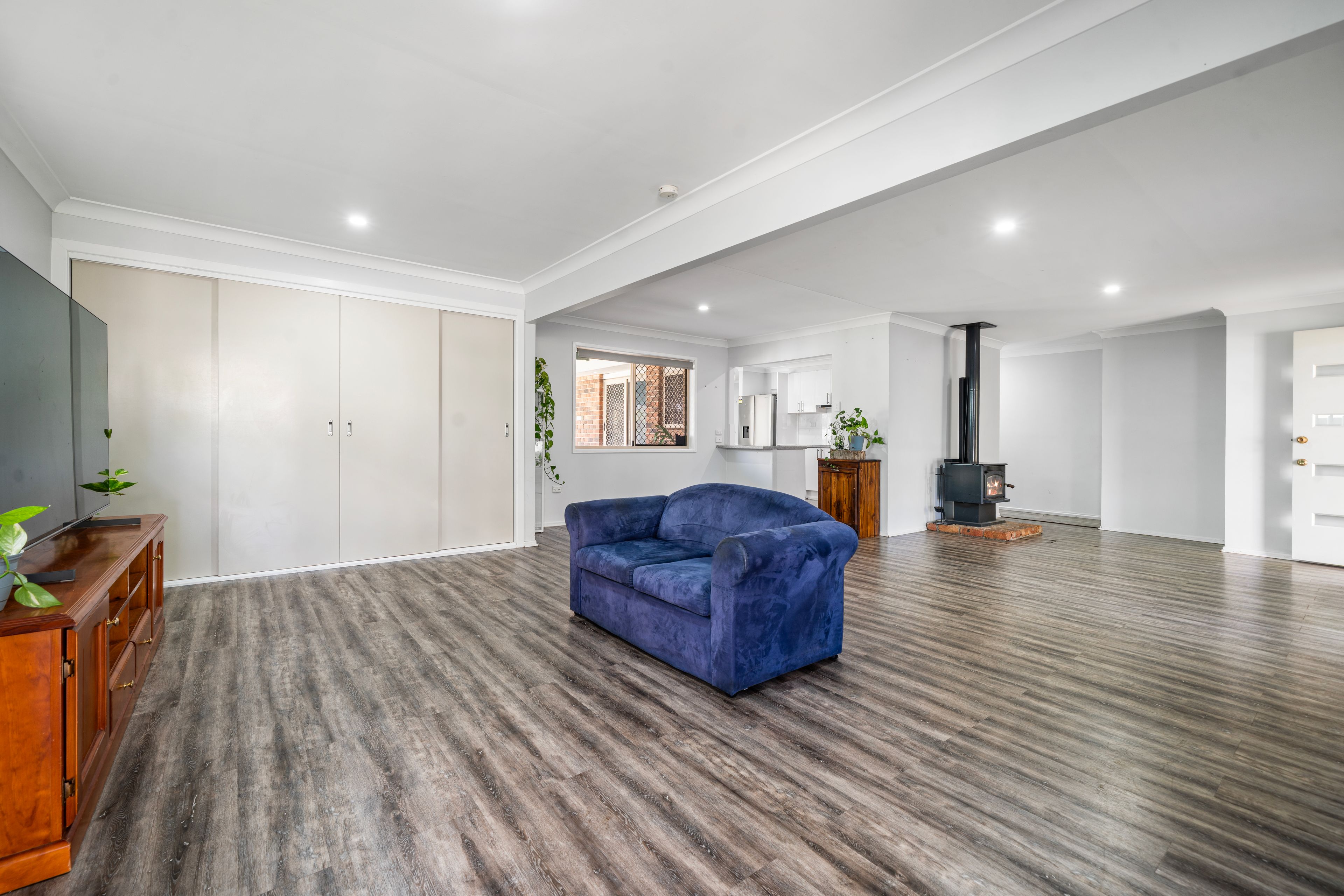 6 Catherine Crescent — photo 11 of 26