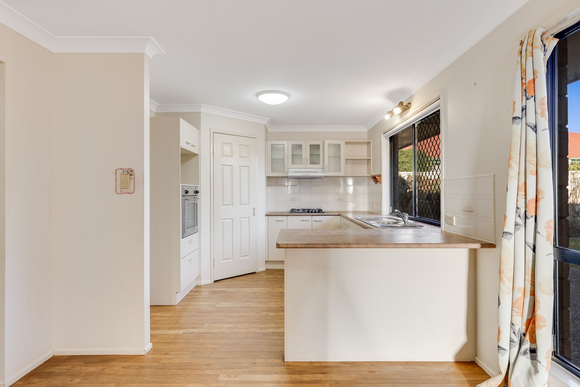 10 Mengel Court, Middle Ridge, QLD 4350