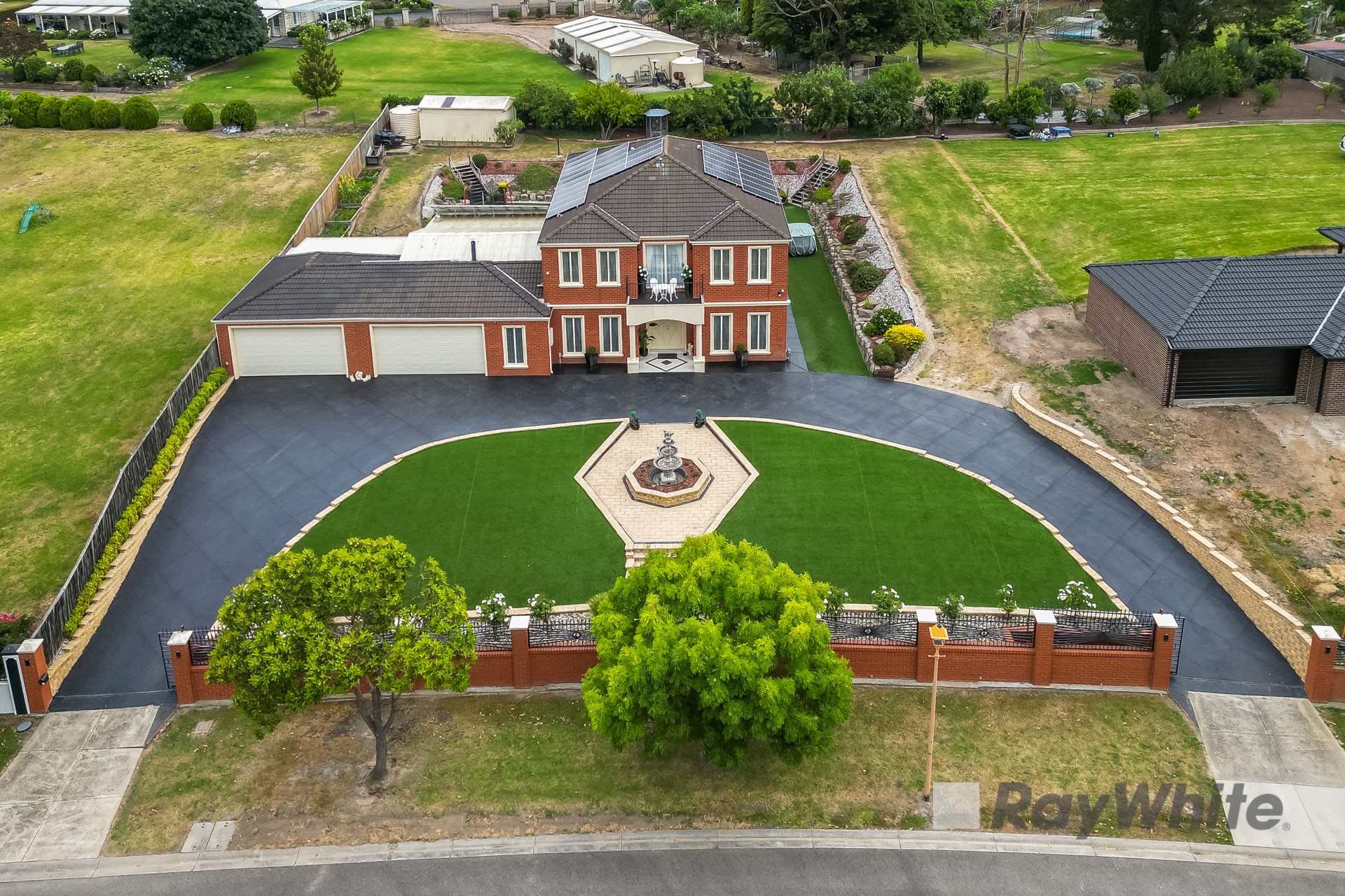 42 Saint Helens Crescent, Narre Warren North, VIC 3804