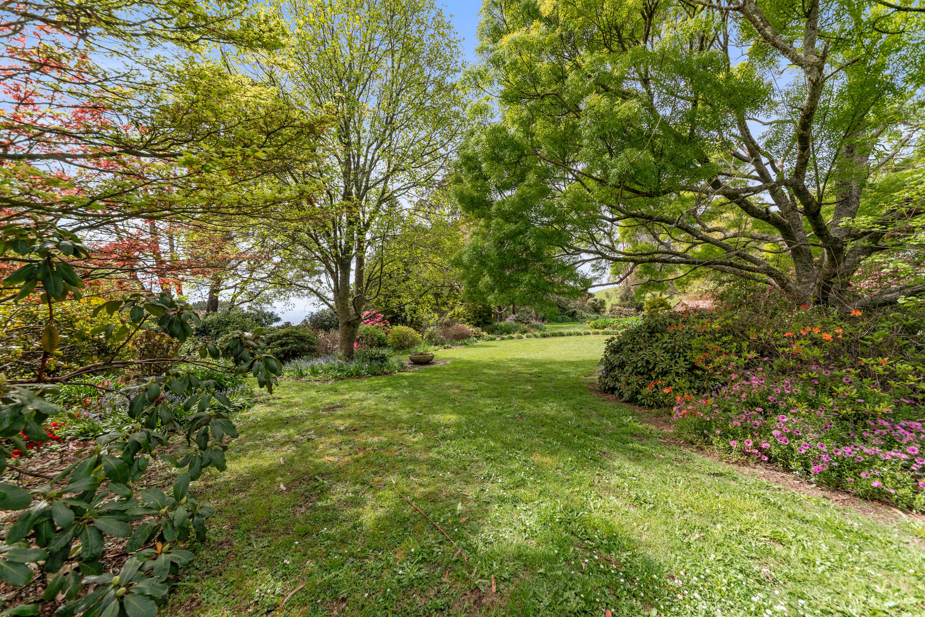 52 Earls Road — photo 7 of 30