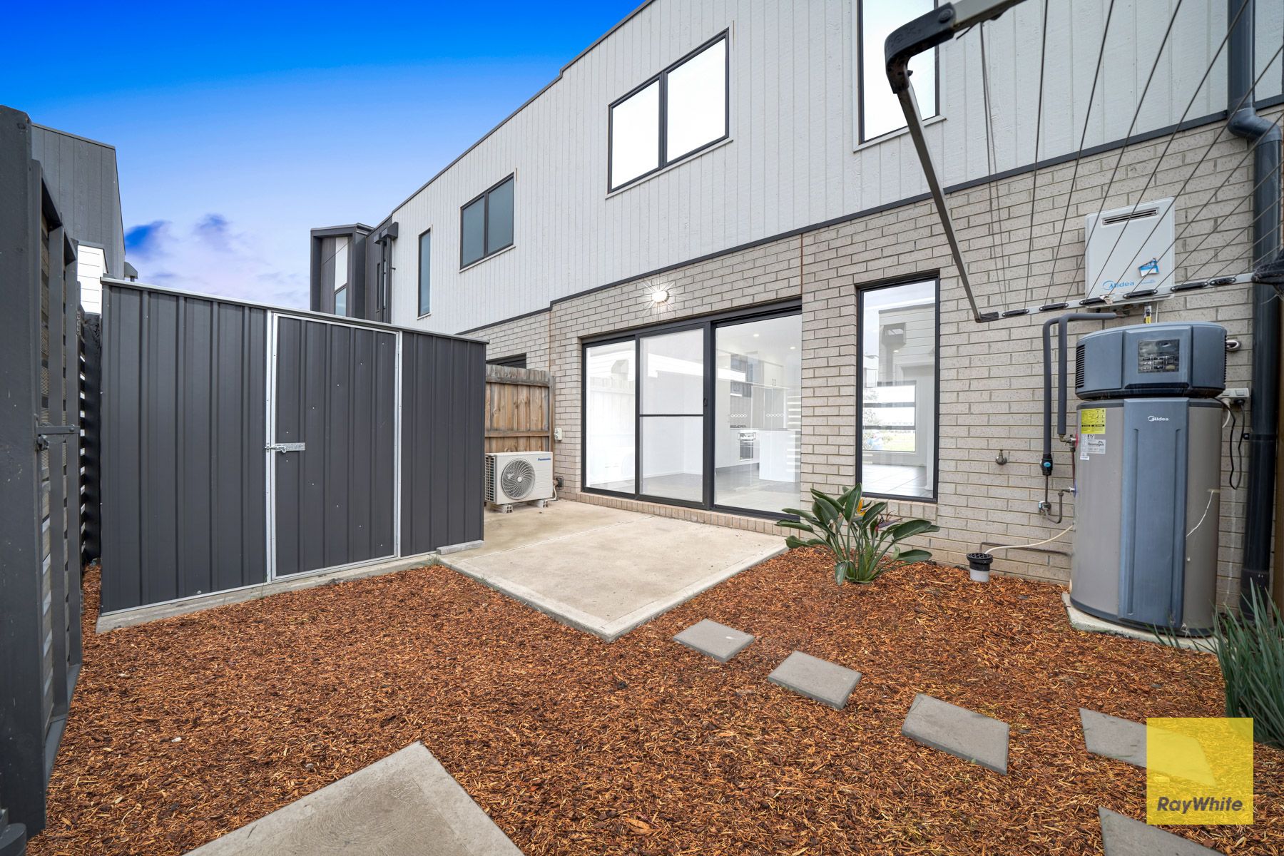 32 Dexter Street — photo 15 of 22