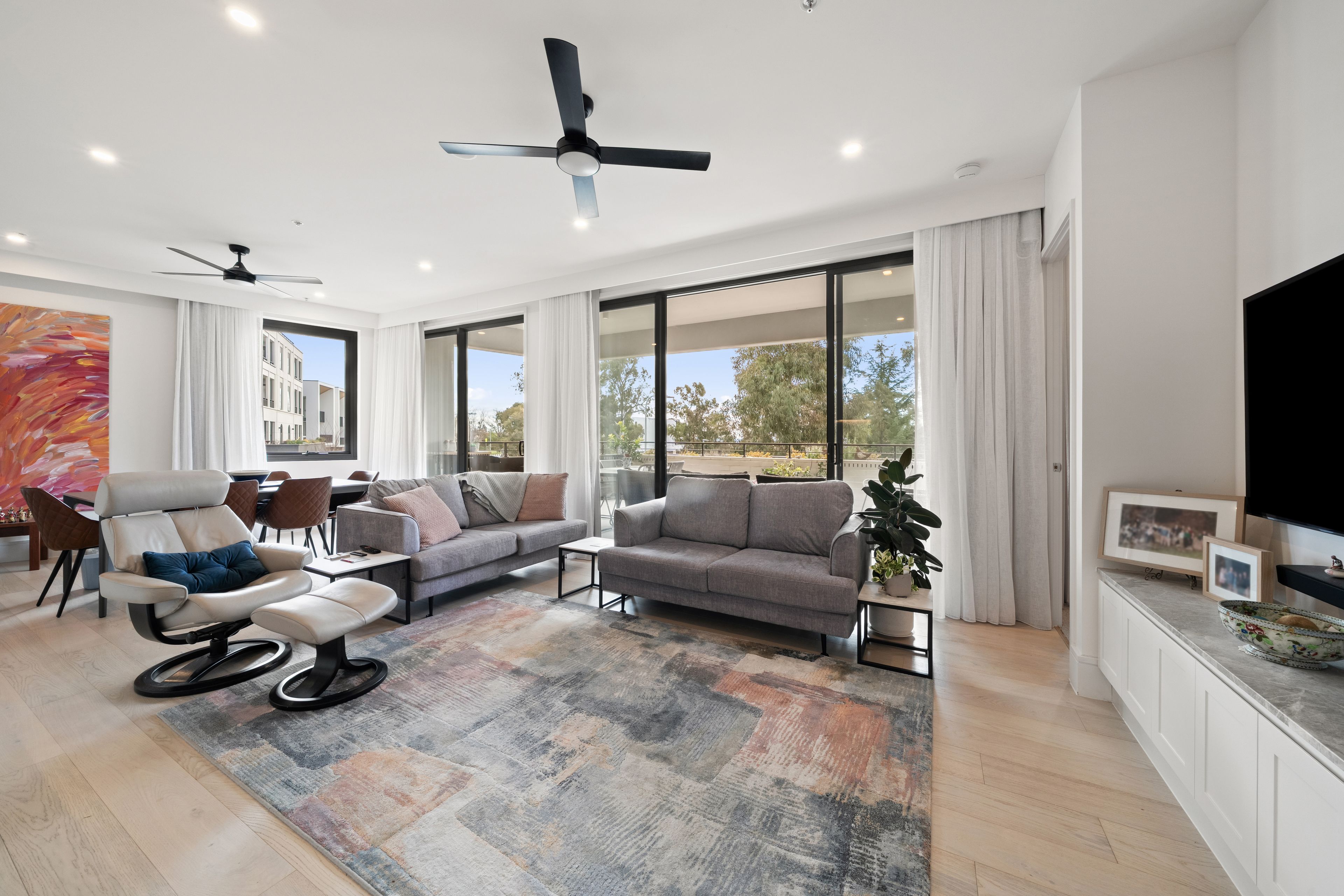 5/1 Lady Nelson Place — photo 3 of 21