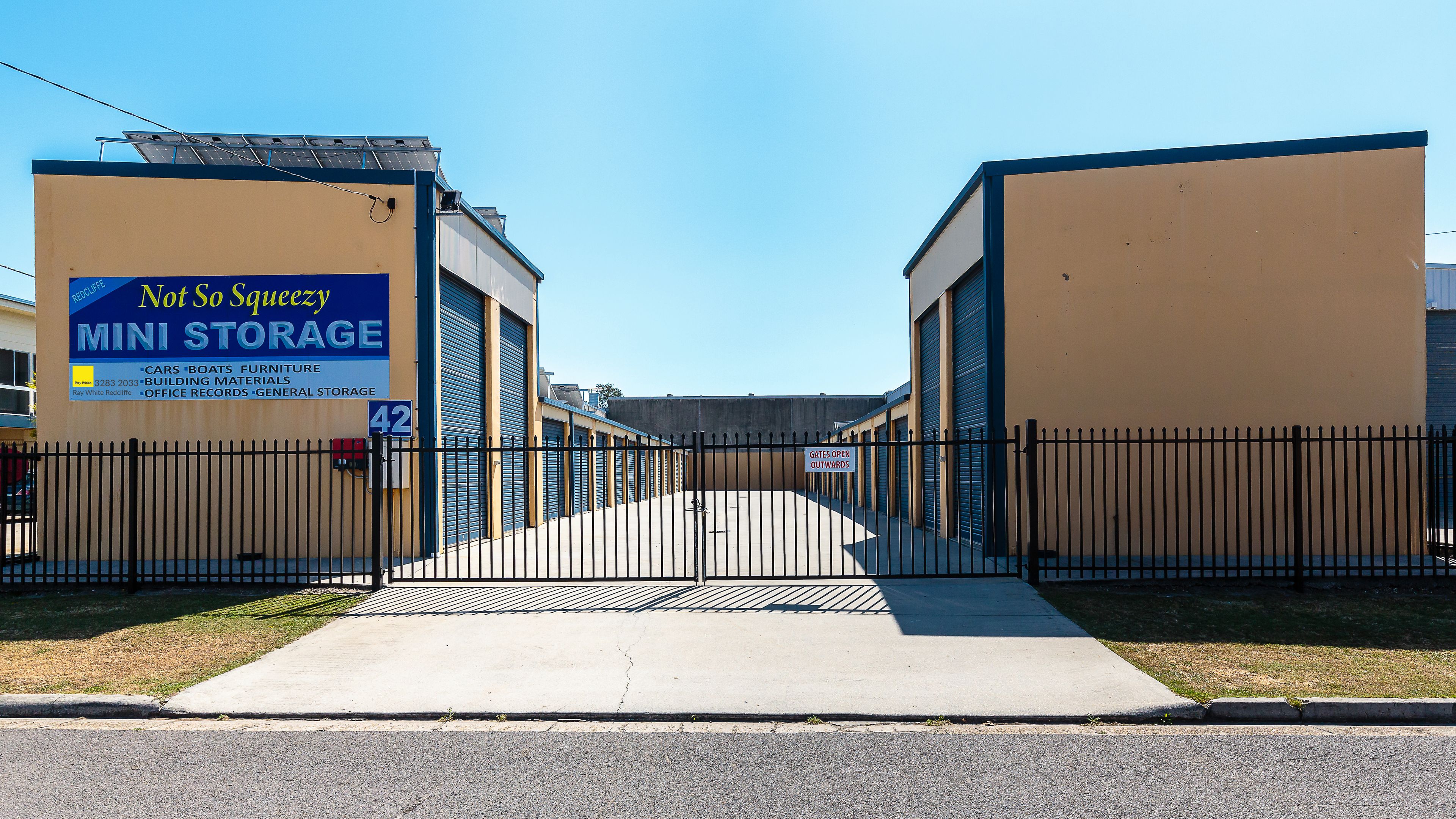 1-30/42 Beach Street — photo from Ray White Redcliffe