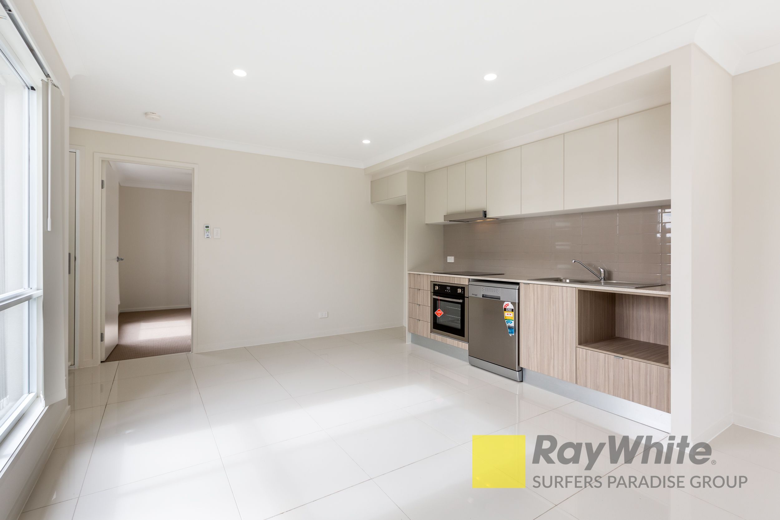 2/57 Wright Crescent, Flinders View, QLD 4305