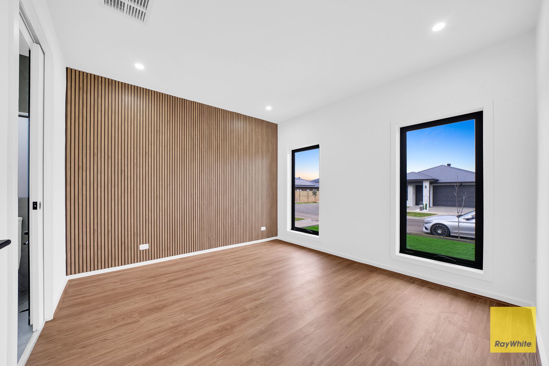 5 Dunphy Street — photo 4 of 22