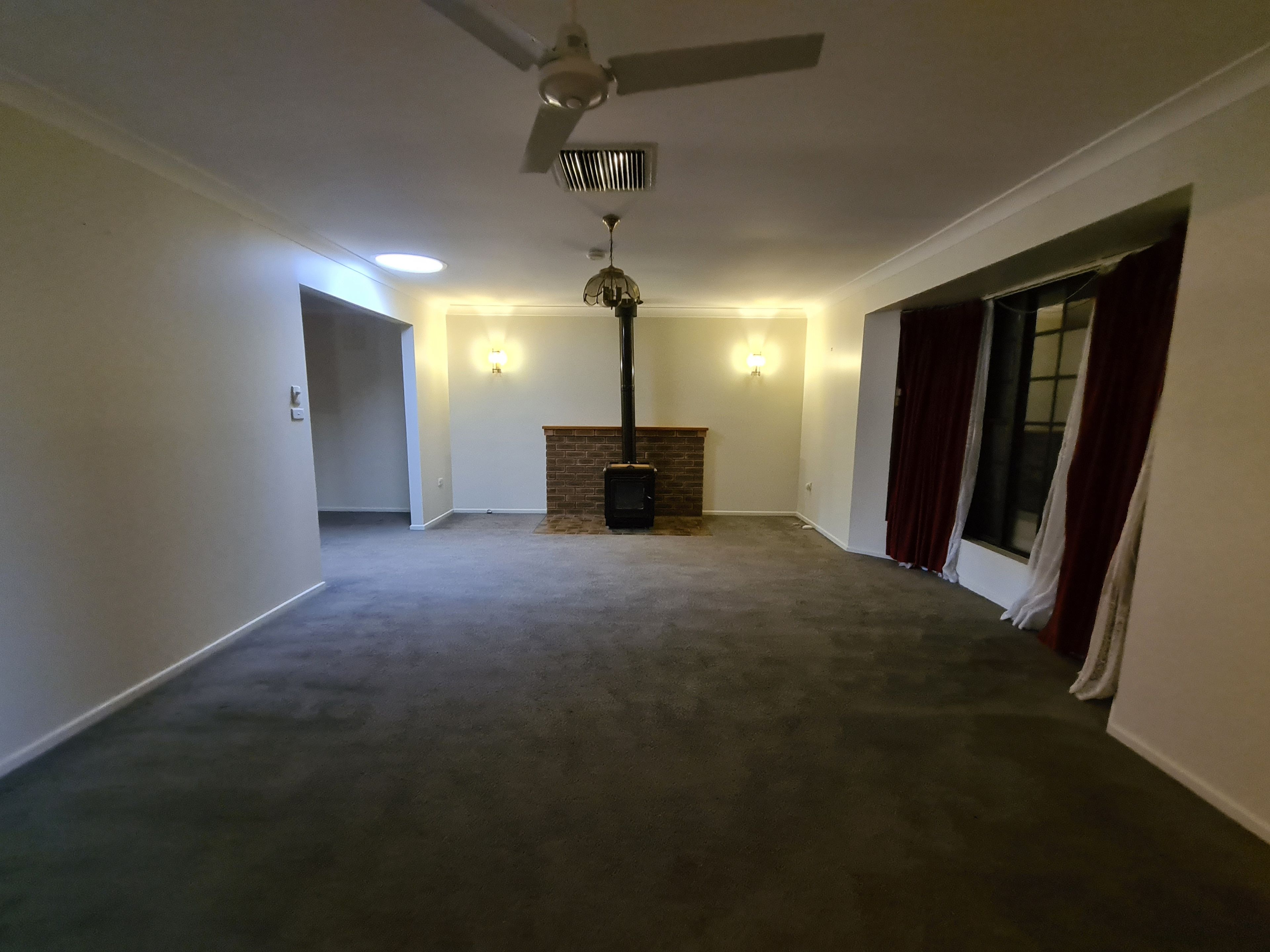 31 Lawson Street, Parkes, NSW 2870