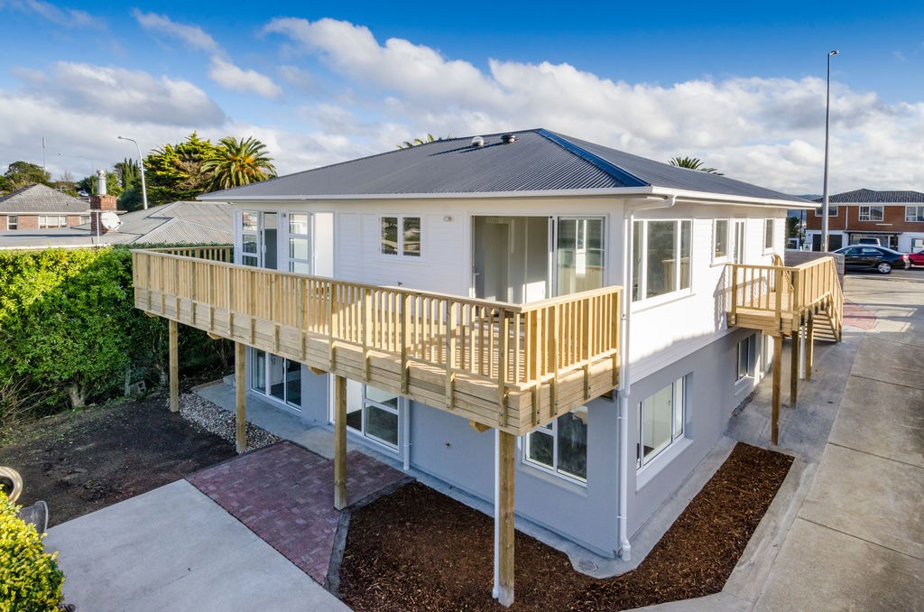 4313 Great North Road, Glendene, Waitakere City