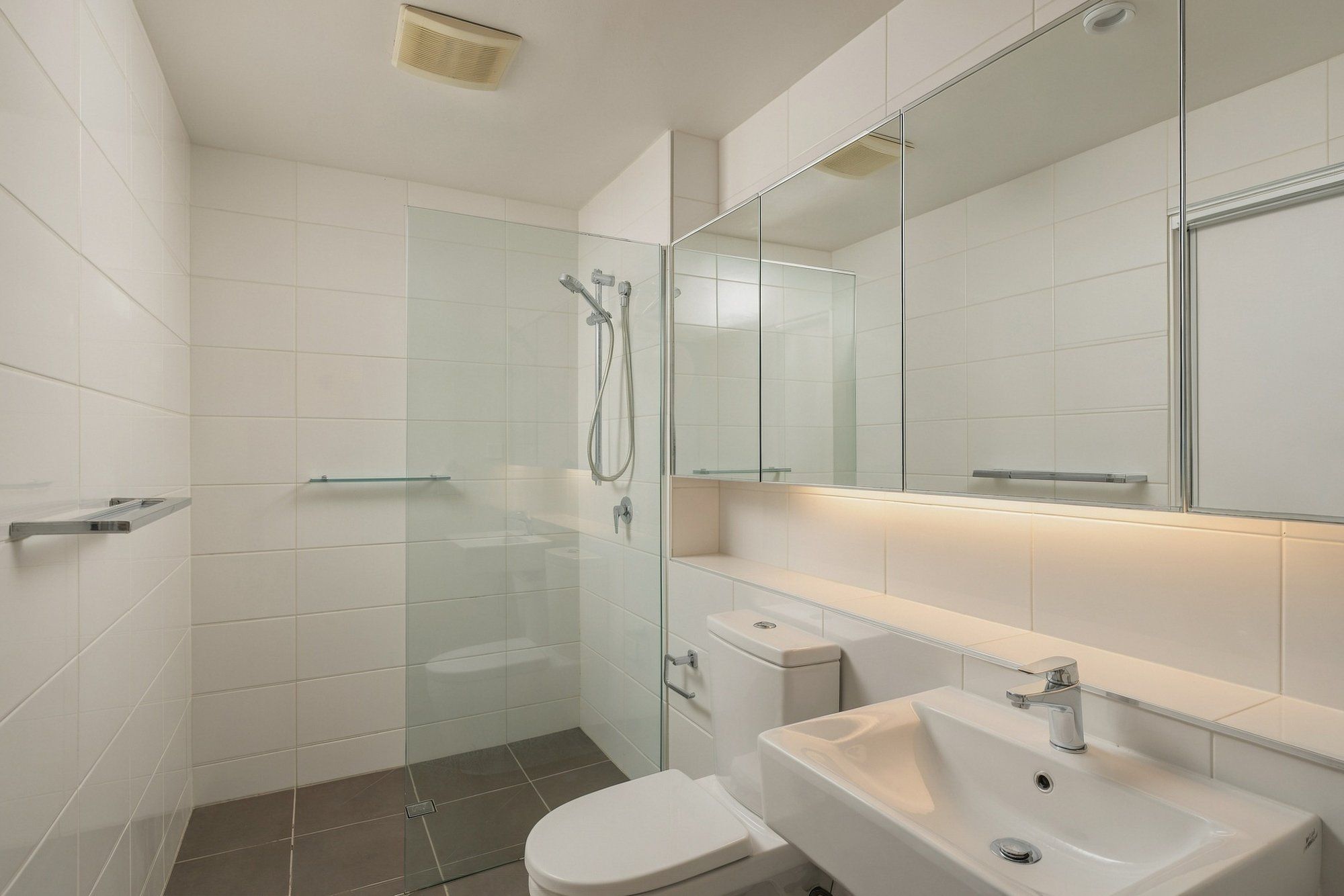 17/51 Gibb Street — photo 7 of 11