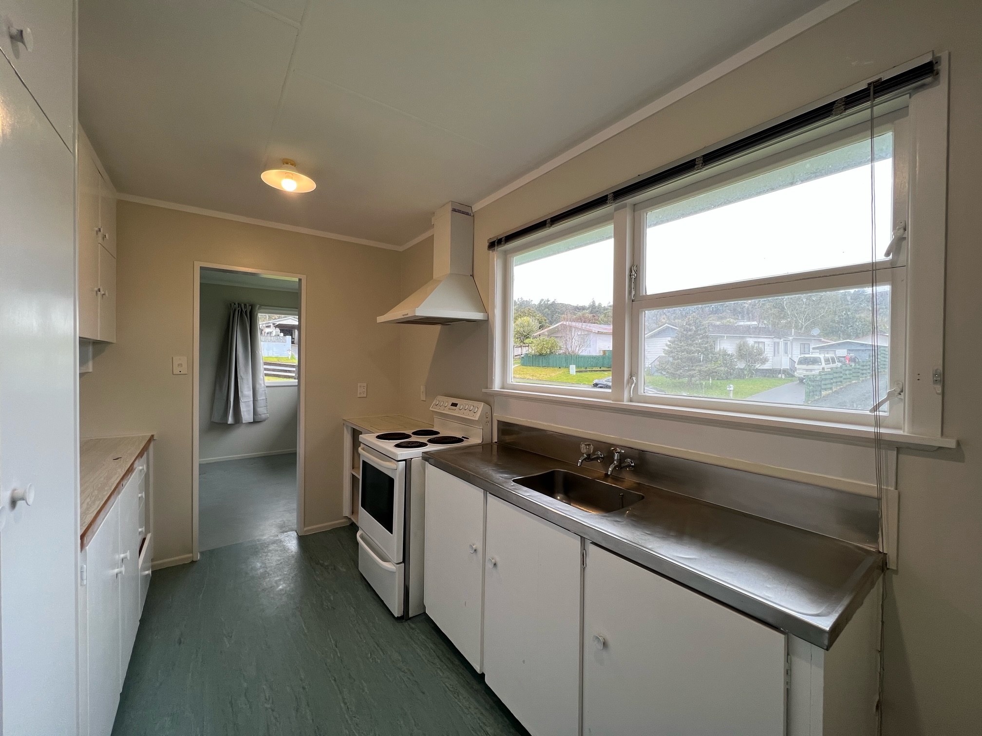 44 Blueberry Grove, Timberlea, Upper Hutt City