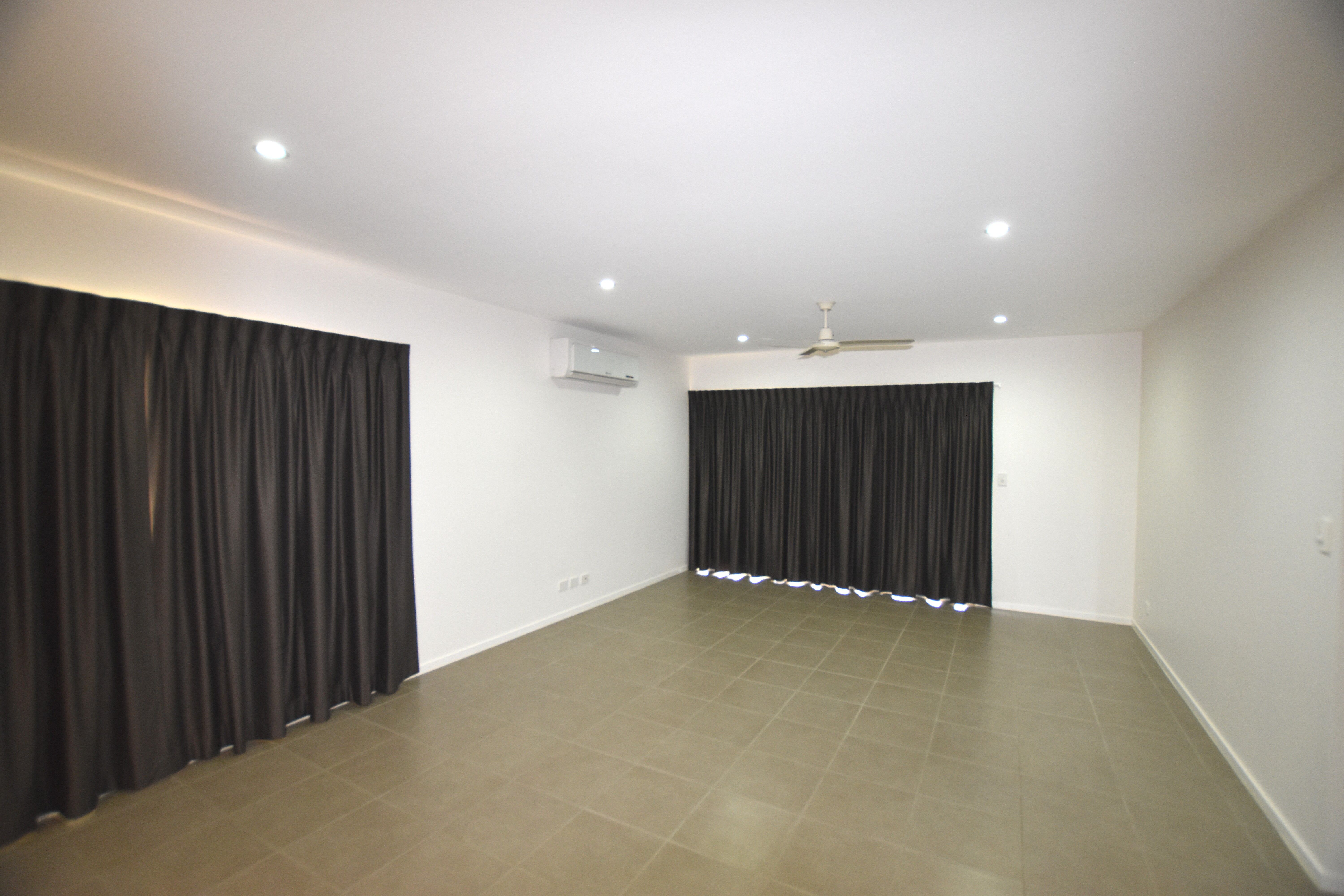 6 Iris Road, Kirkwood, QLD 4680