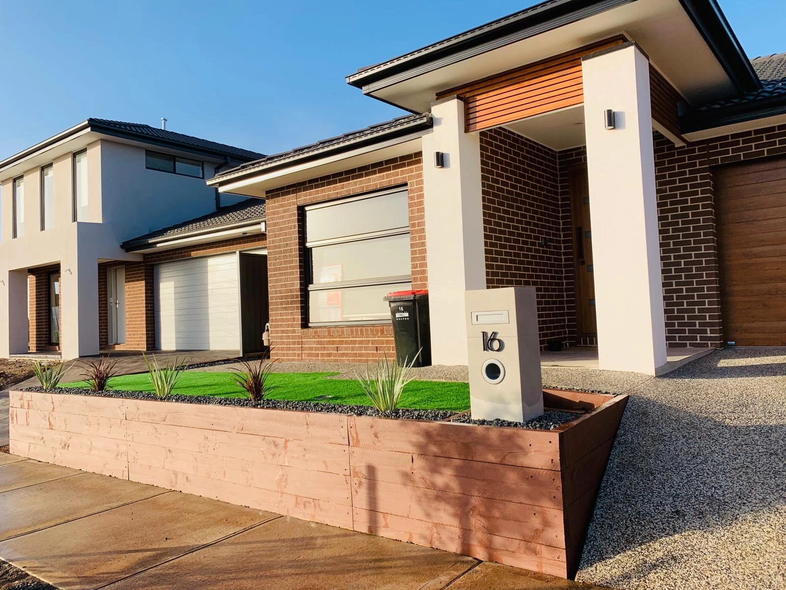 16 JESTER Drive, COBBLEBANK, VIC 3338