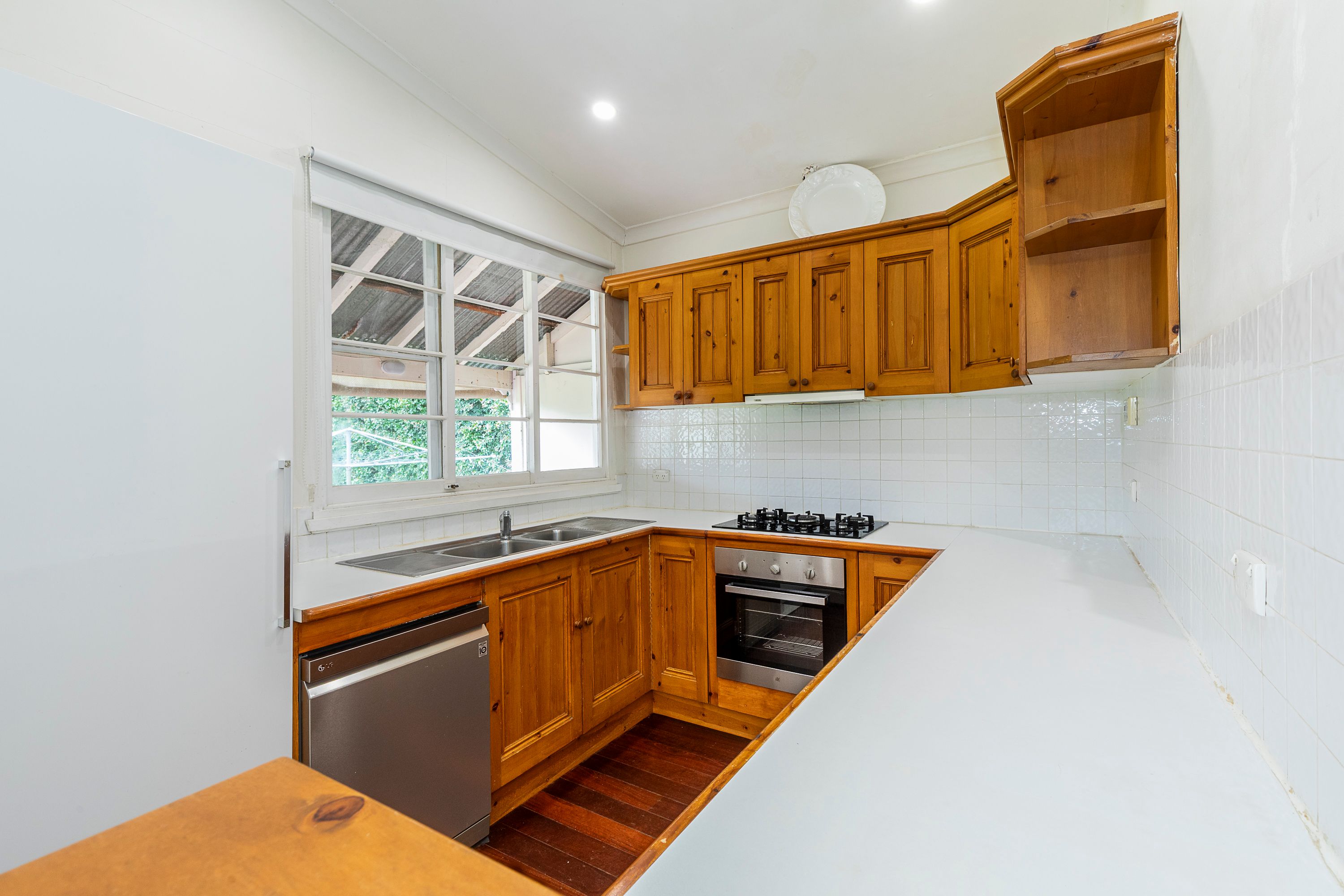 10 Woodroyd Street — photo 15 of 30