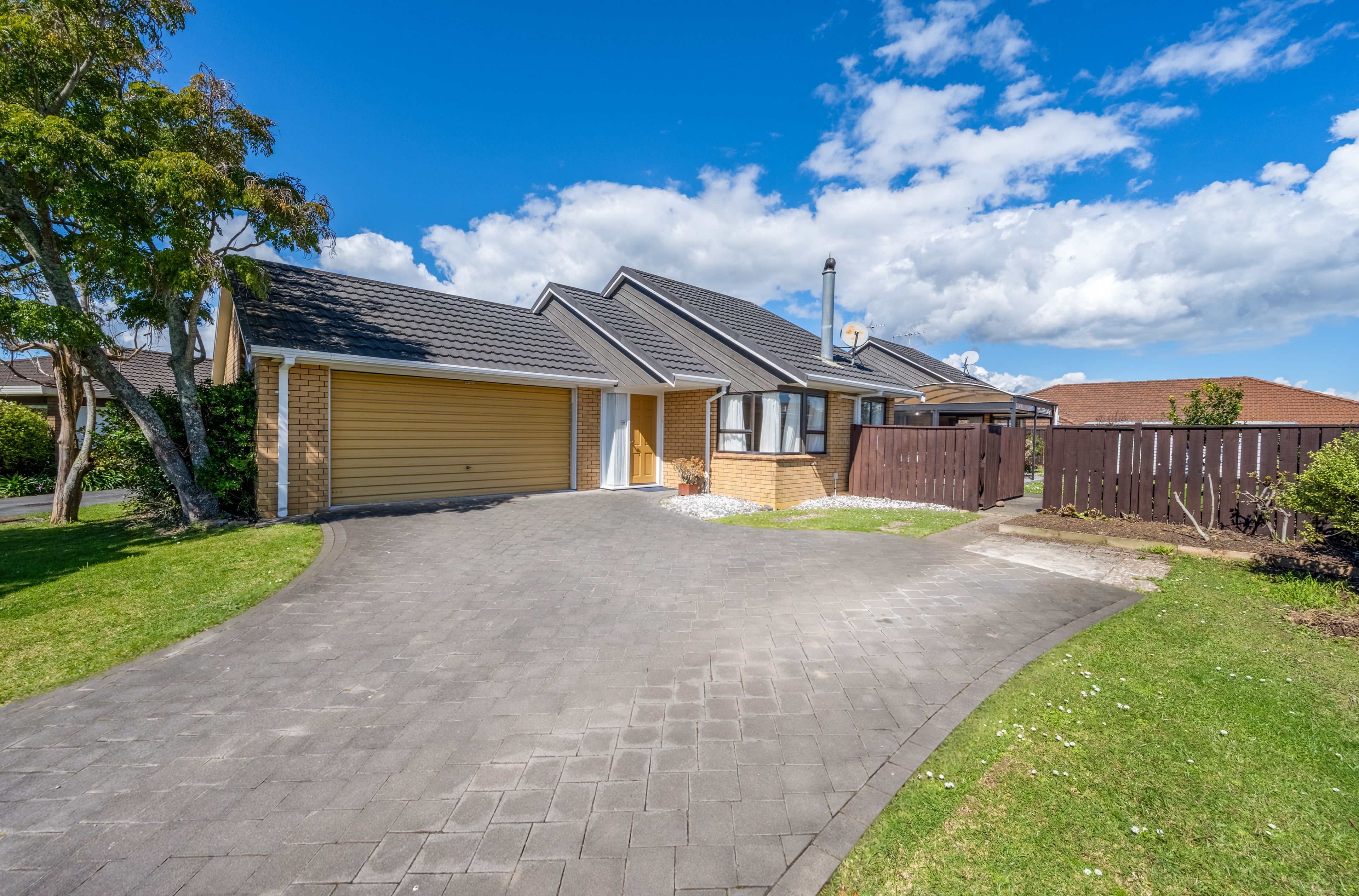 8 Mirabell Place, Golflands, Manukau City