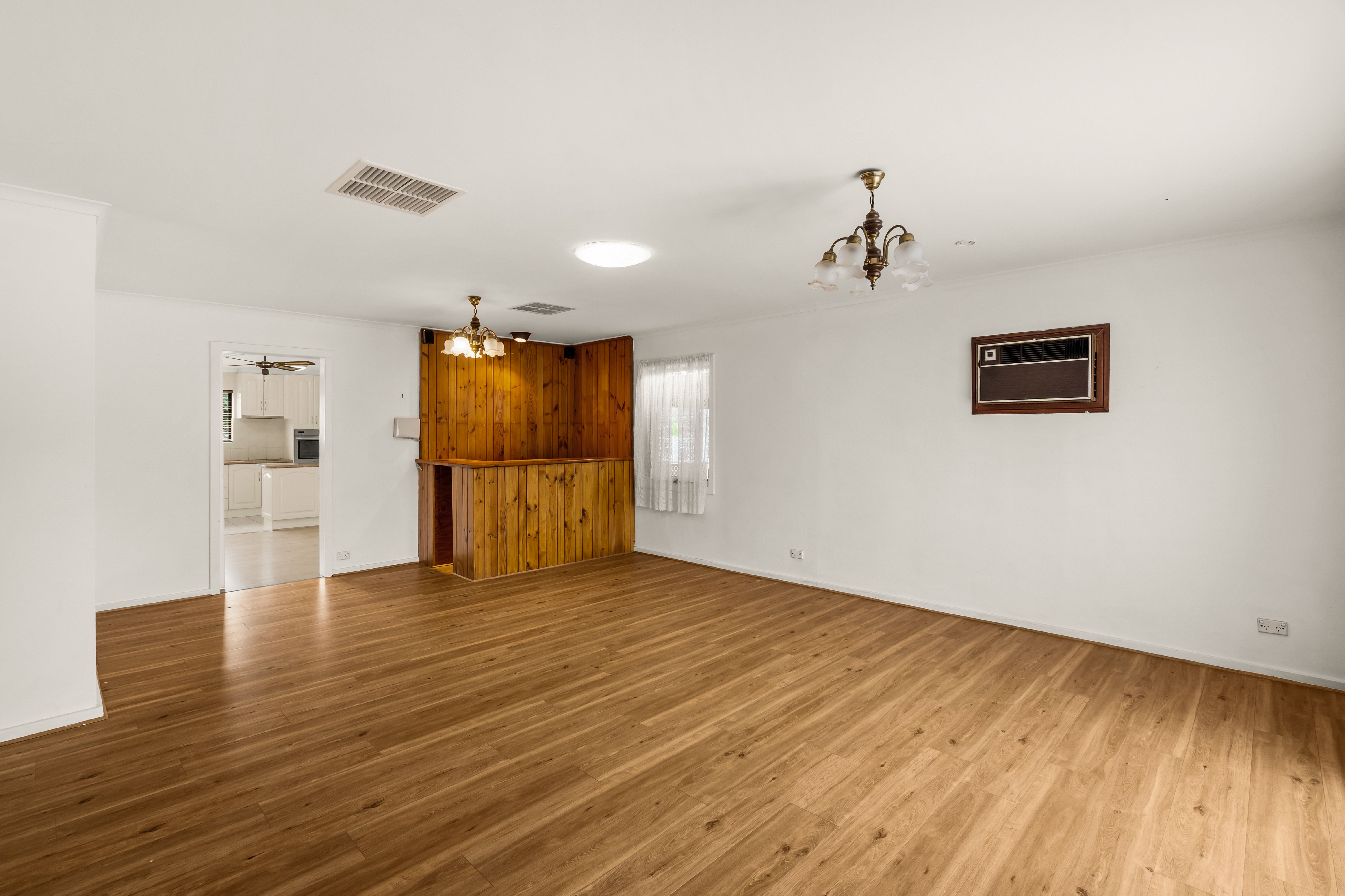 8 Verdon Drive — photo 7 of 28