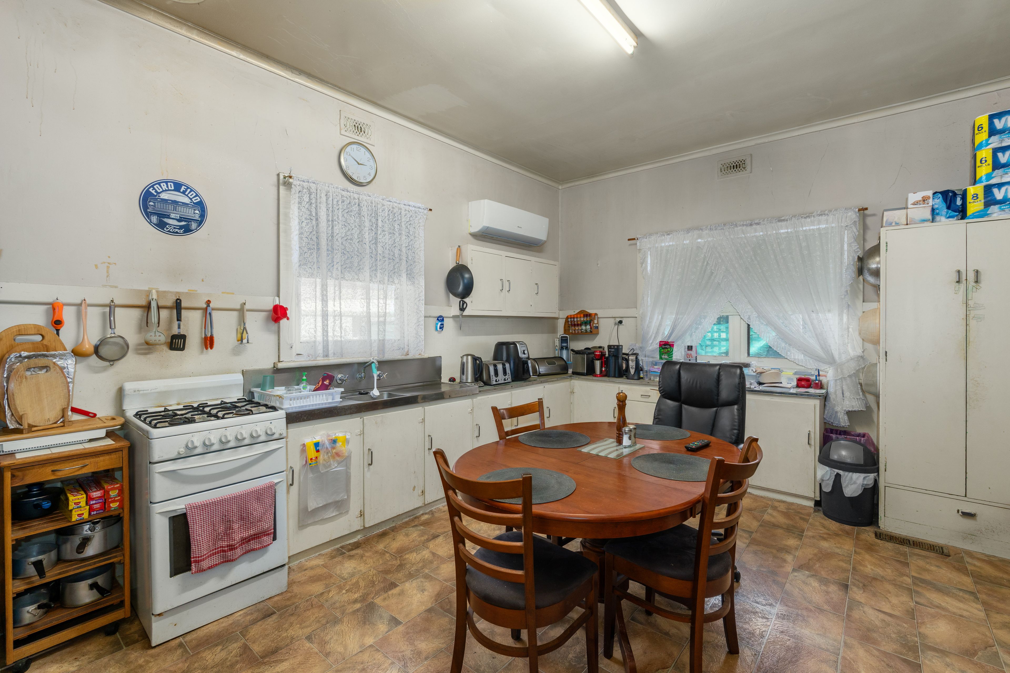 36 Wallis Street, Seymour, VIC 3660