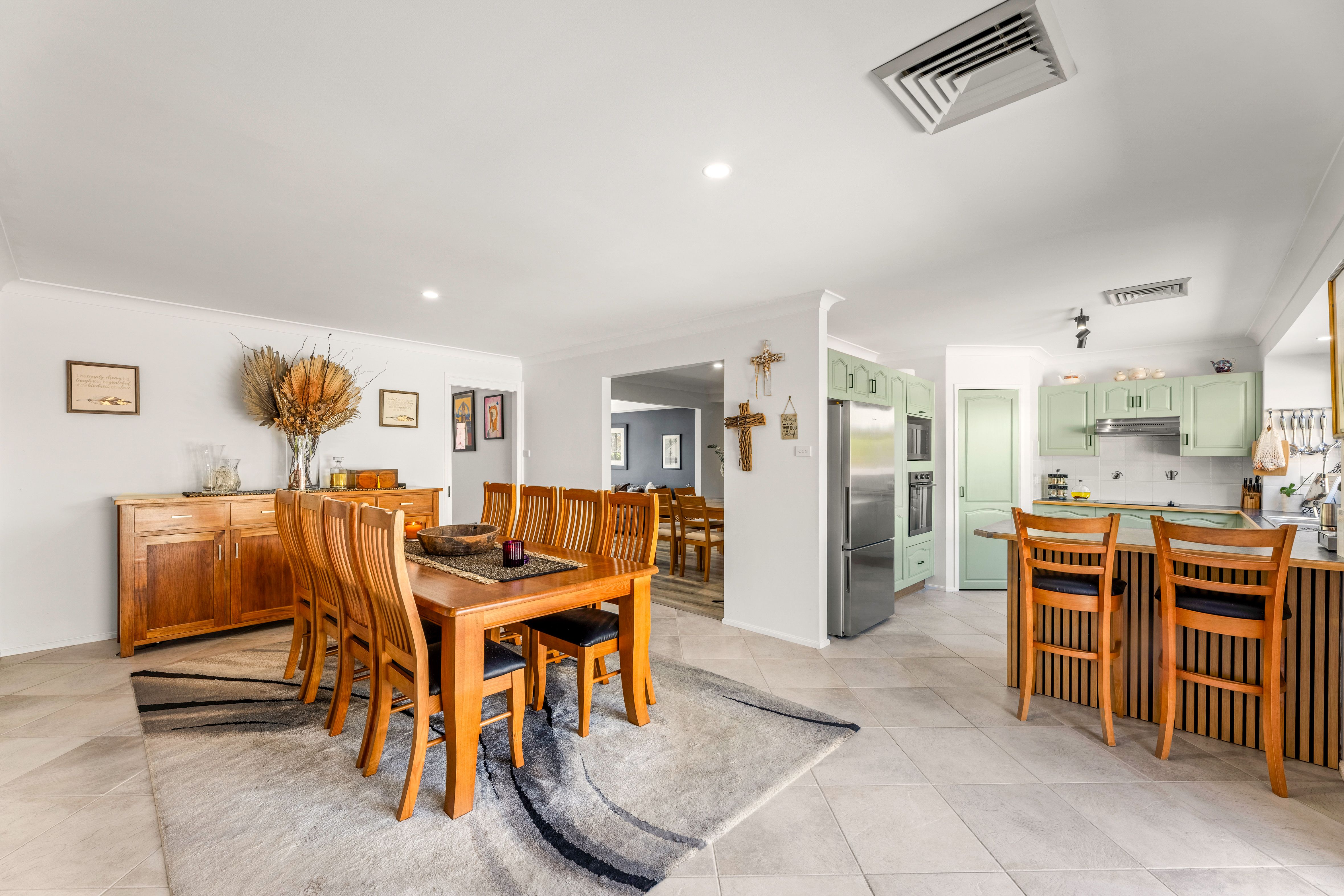 79 Warrangarree Drive — photo 9 of 26