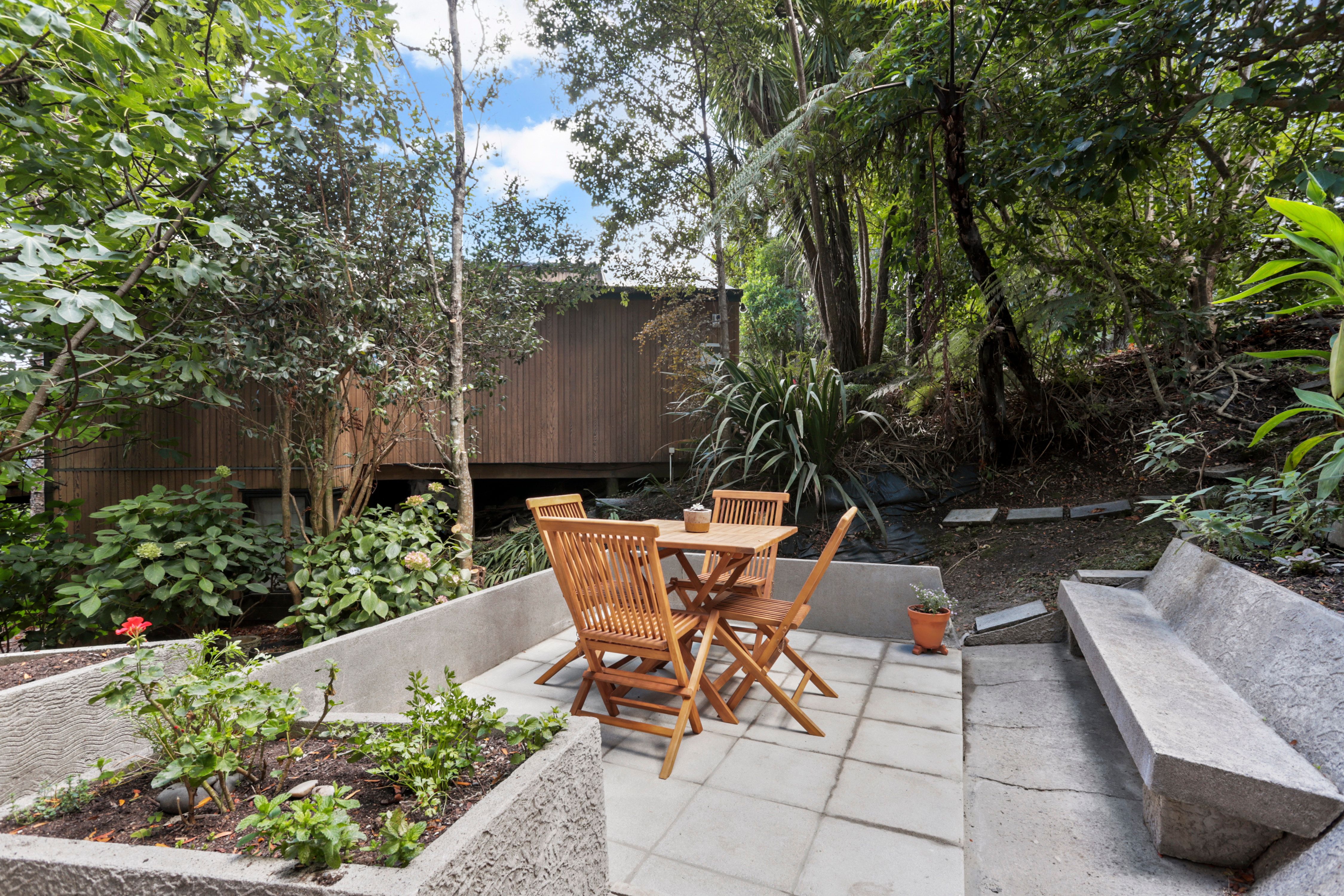 33 York Road, Titirangi, Waitakere City