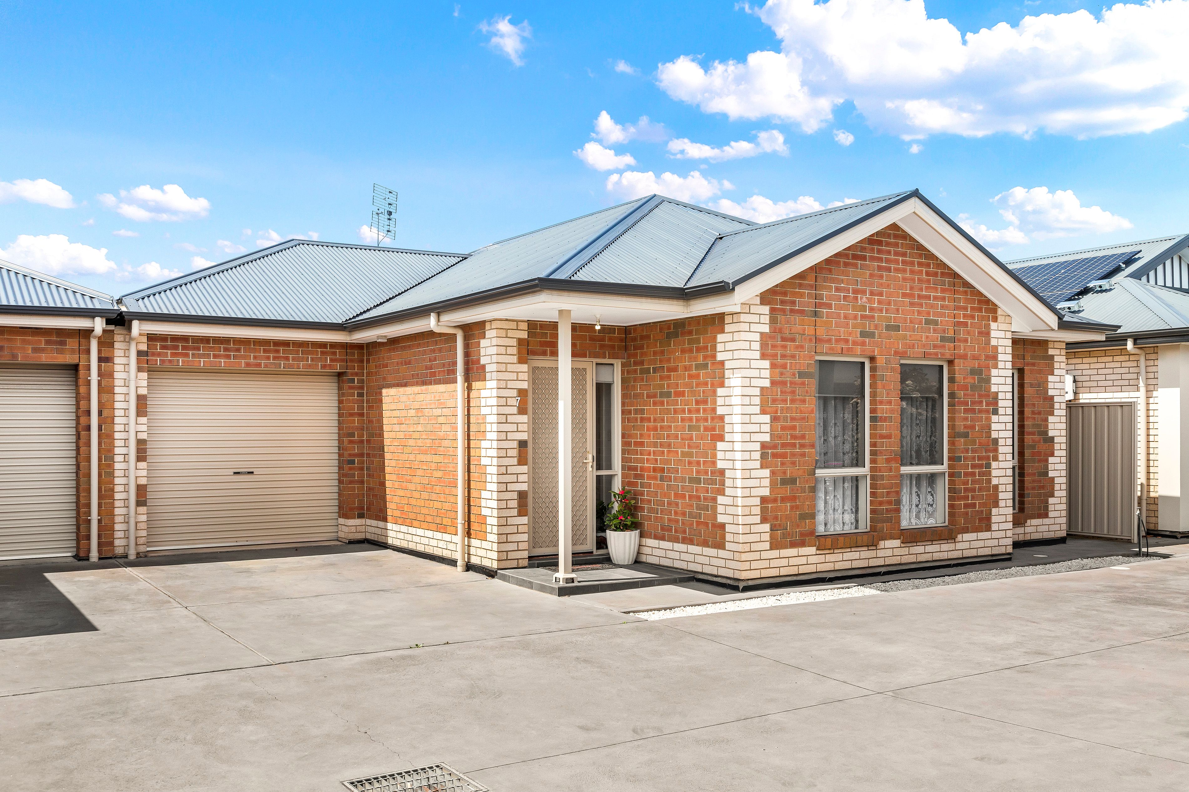 9 Barli Street, Pooraka SA 5095