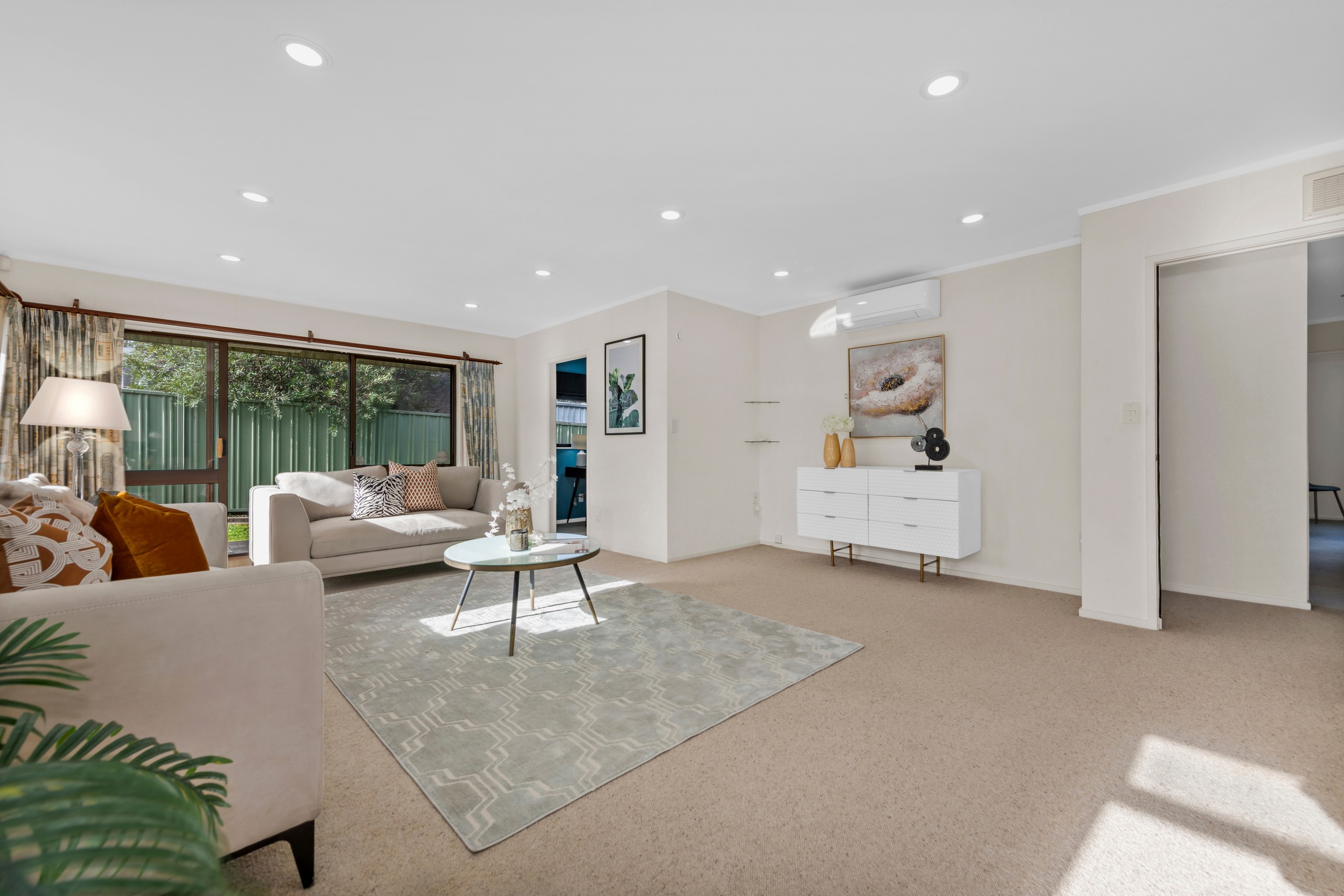 2/126 Botany Road, Botany Downs, Manukau City