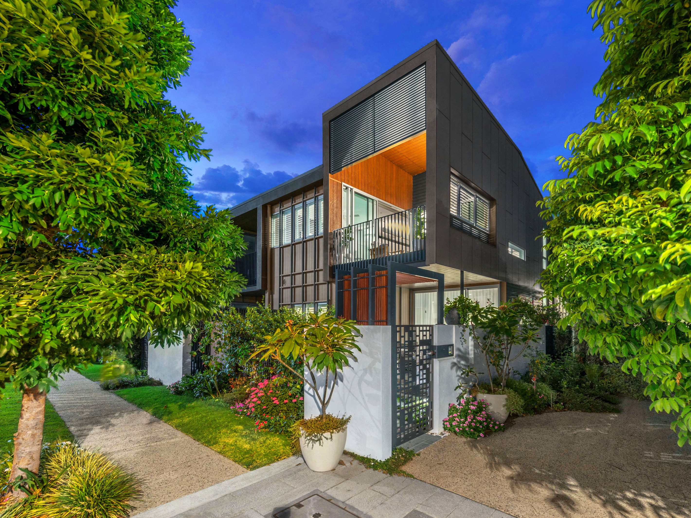 1/45 Parkside Circuit, Hamilton, QLD 4007