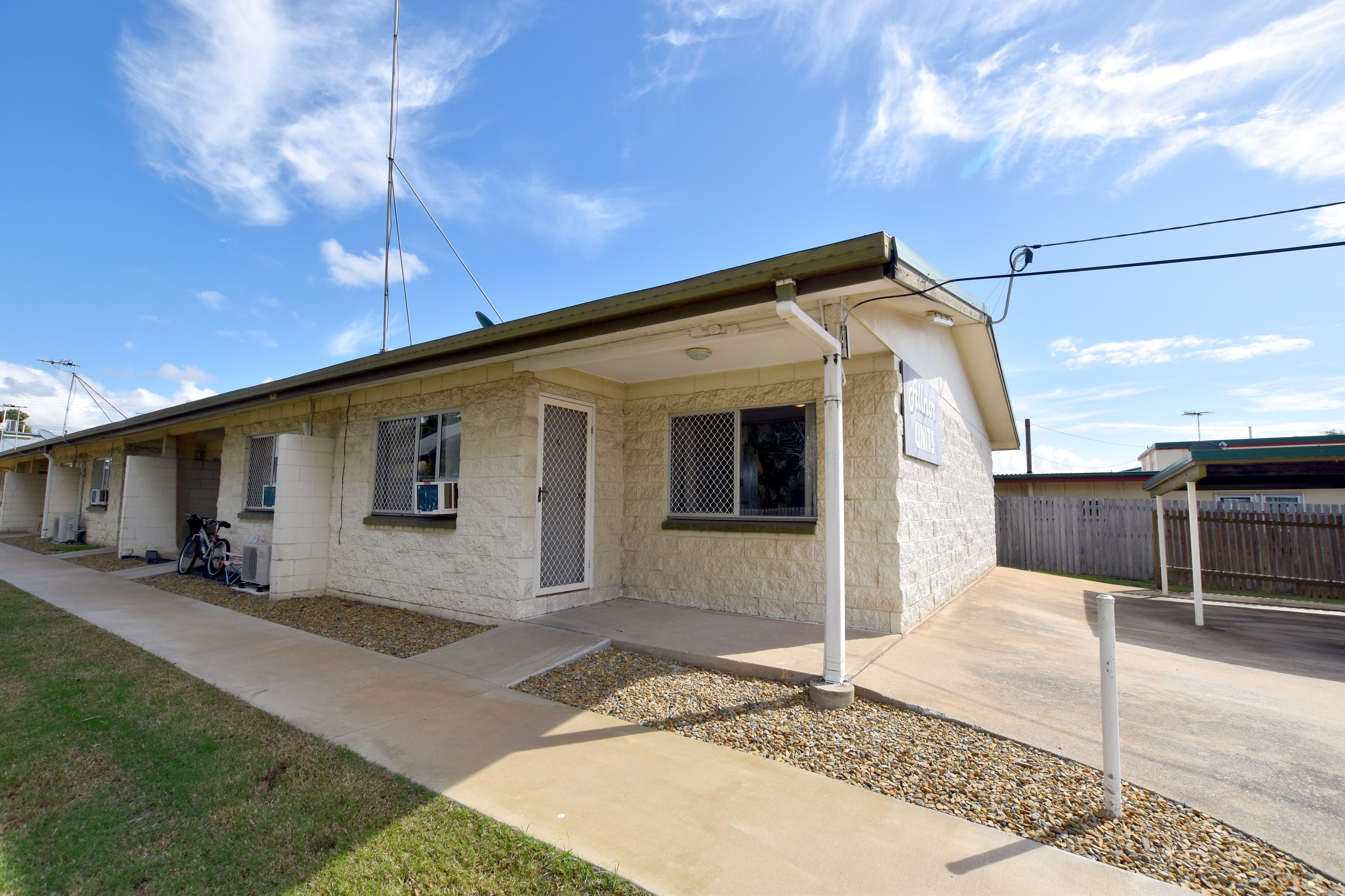 1/49 Off Lane, South Gladstone, QLD 4680