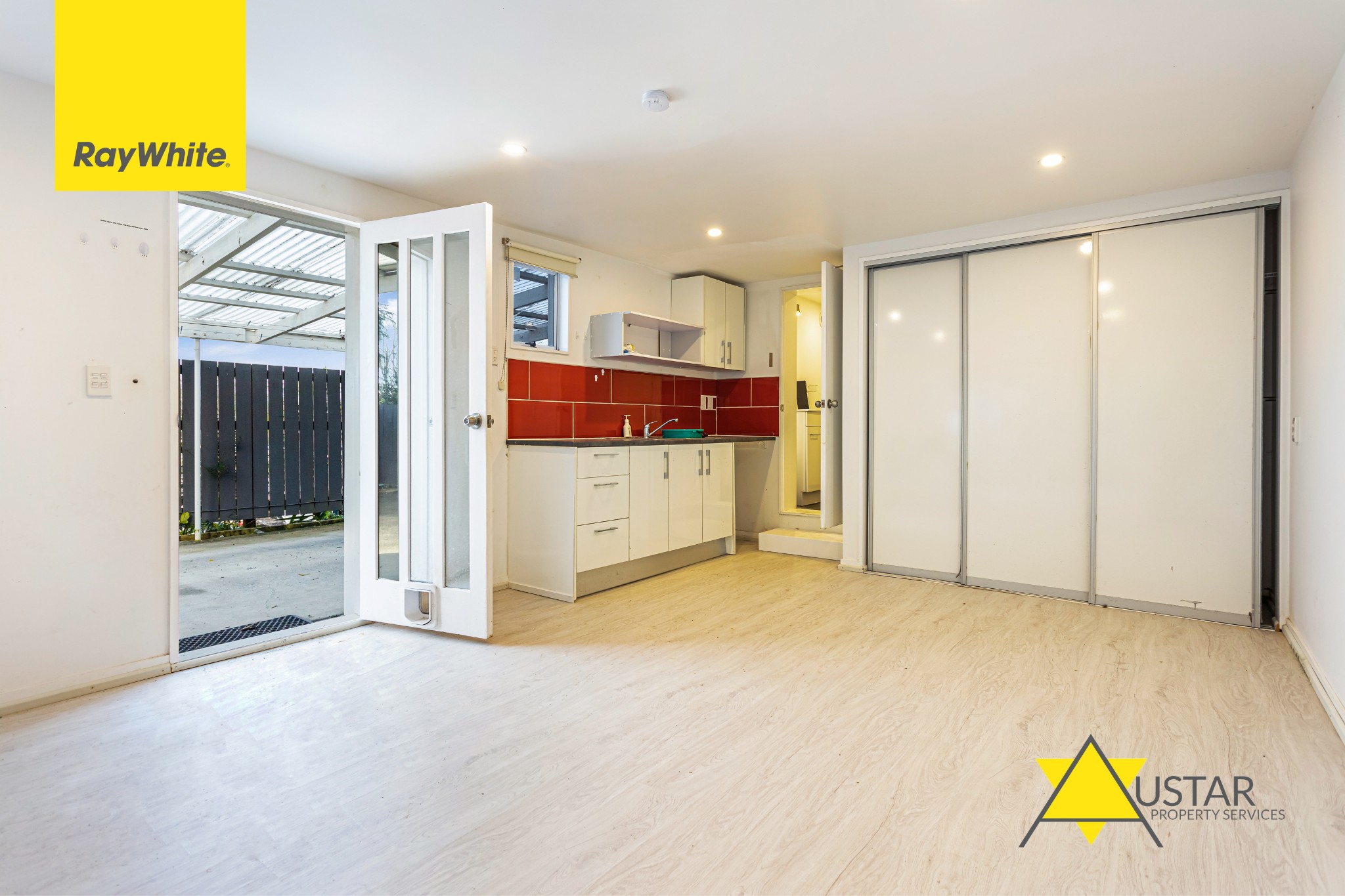 1/14a Chislehurst Street, Henderson, Waitakere City