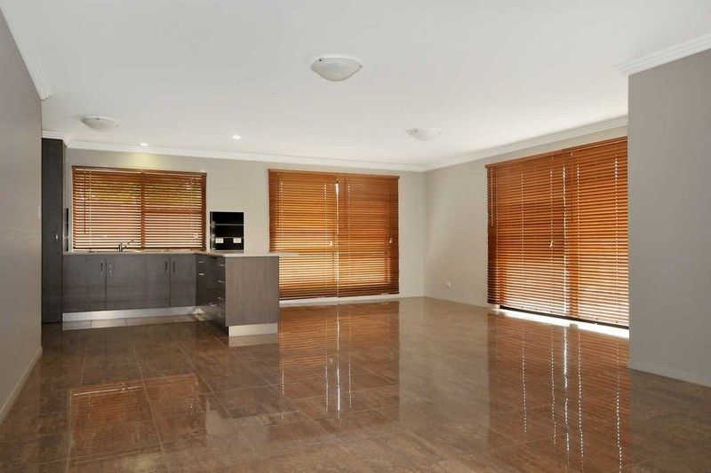 Unit 2/26A Ascot Street, Newtown, QLD 4350