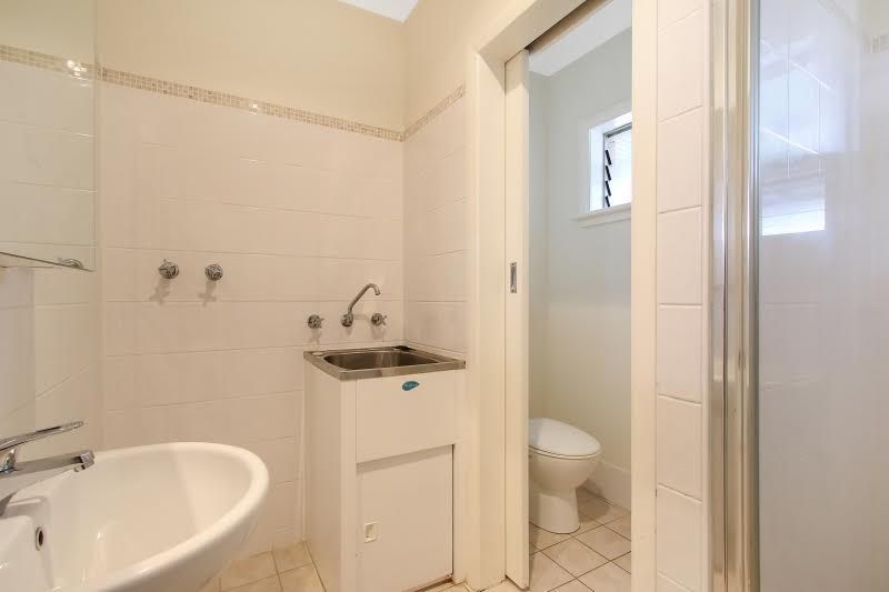 1/404 Douglas Road — photo 5 of 6