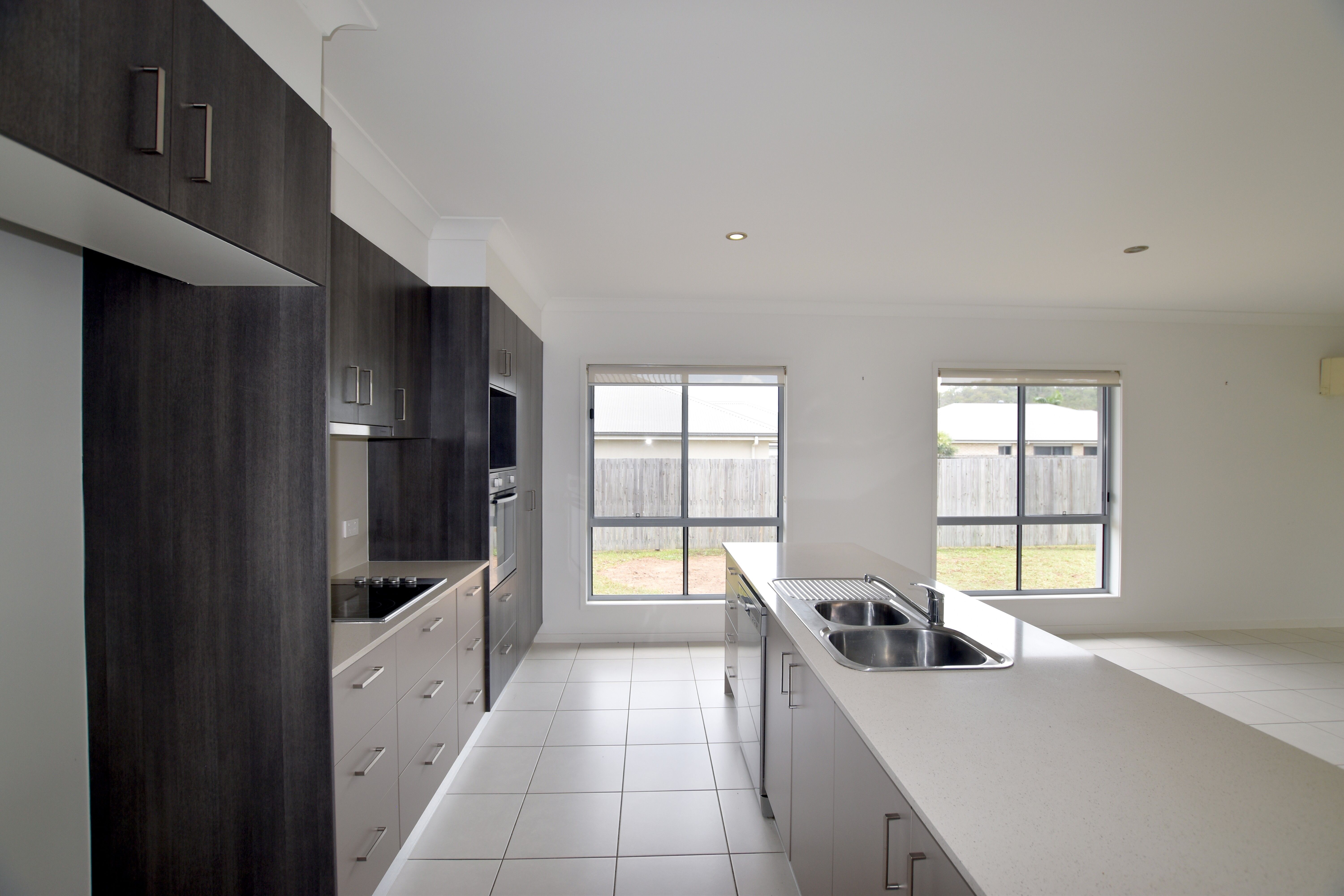 29 Parkway Crescent, Kirkwood, QLD 4680