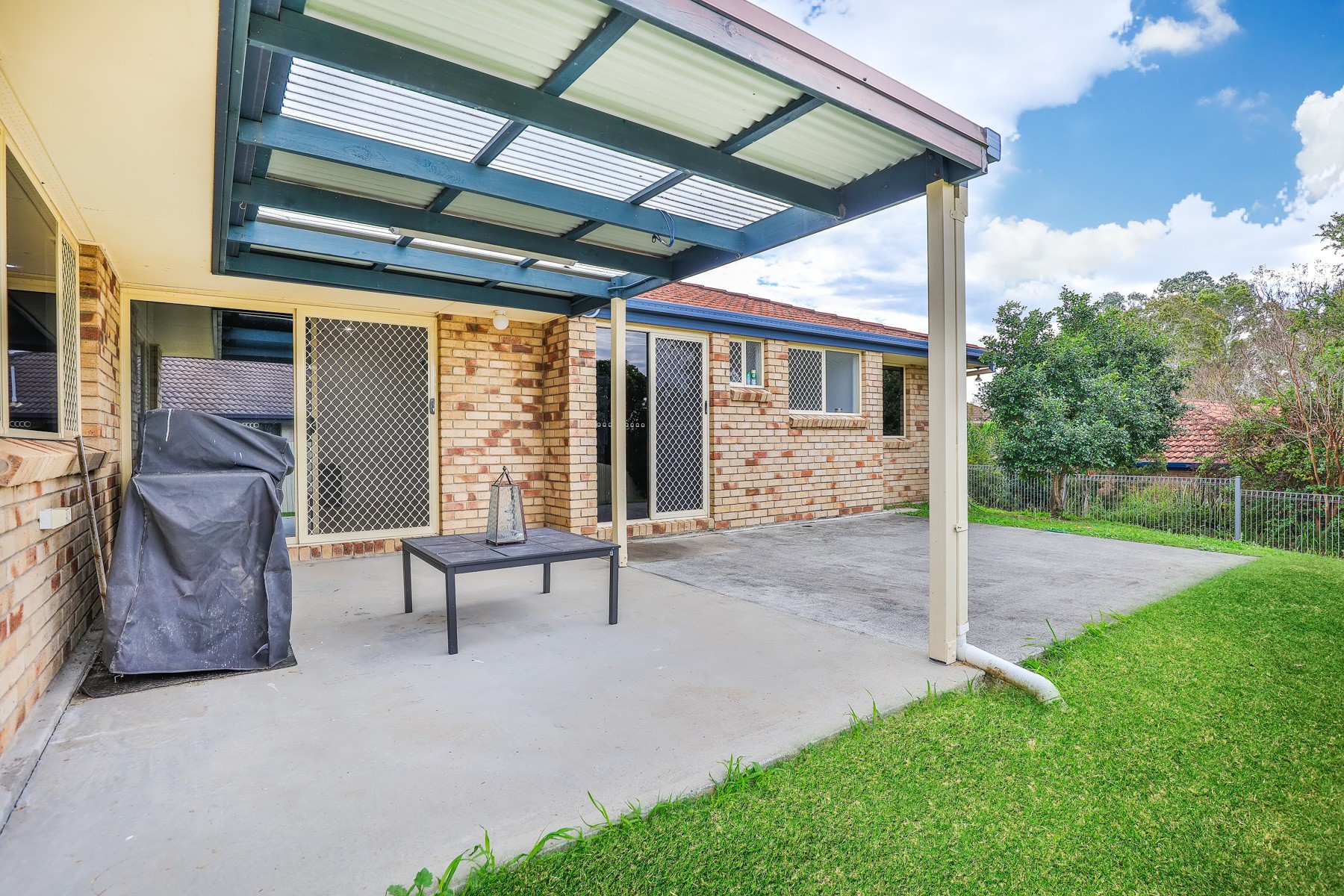 4 Holly Crescent, Windaroo, QLD 4207