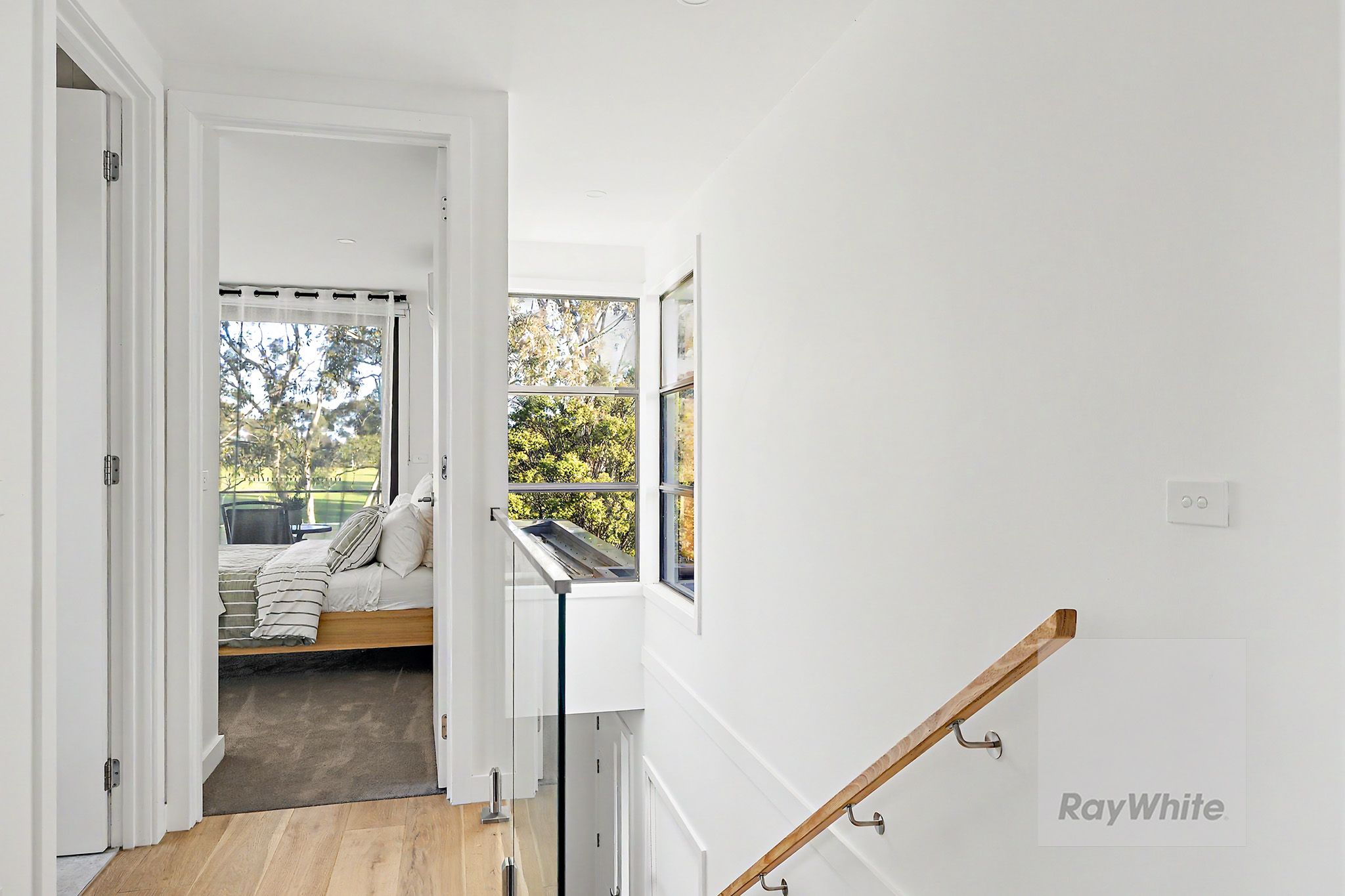 4/4 Berringa Court — photo 8 of 18
