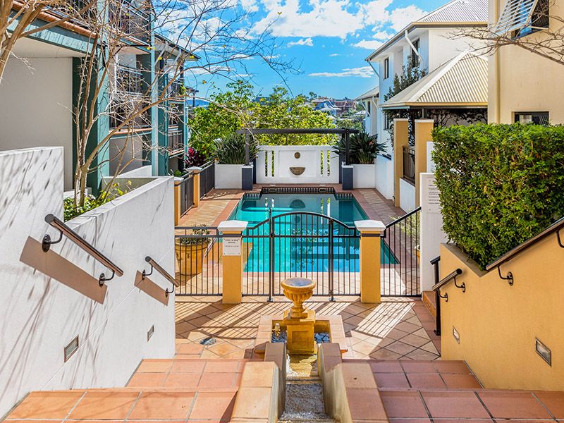 32/2 St Pauls Terrace, Spring Hill, QLD 4000