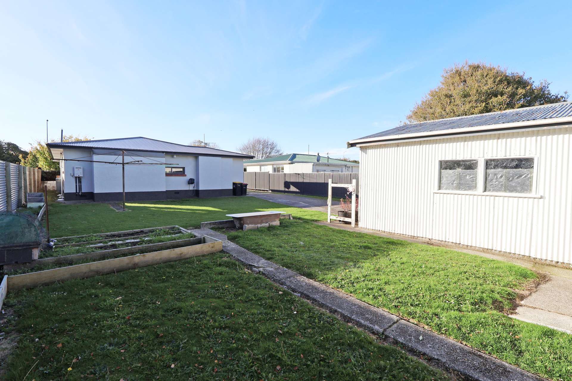 331 Chelmsford Street photo 27