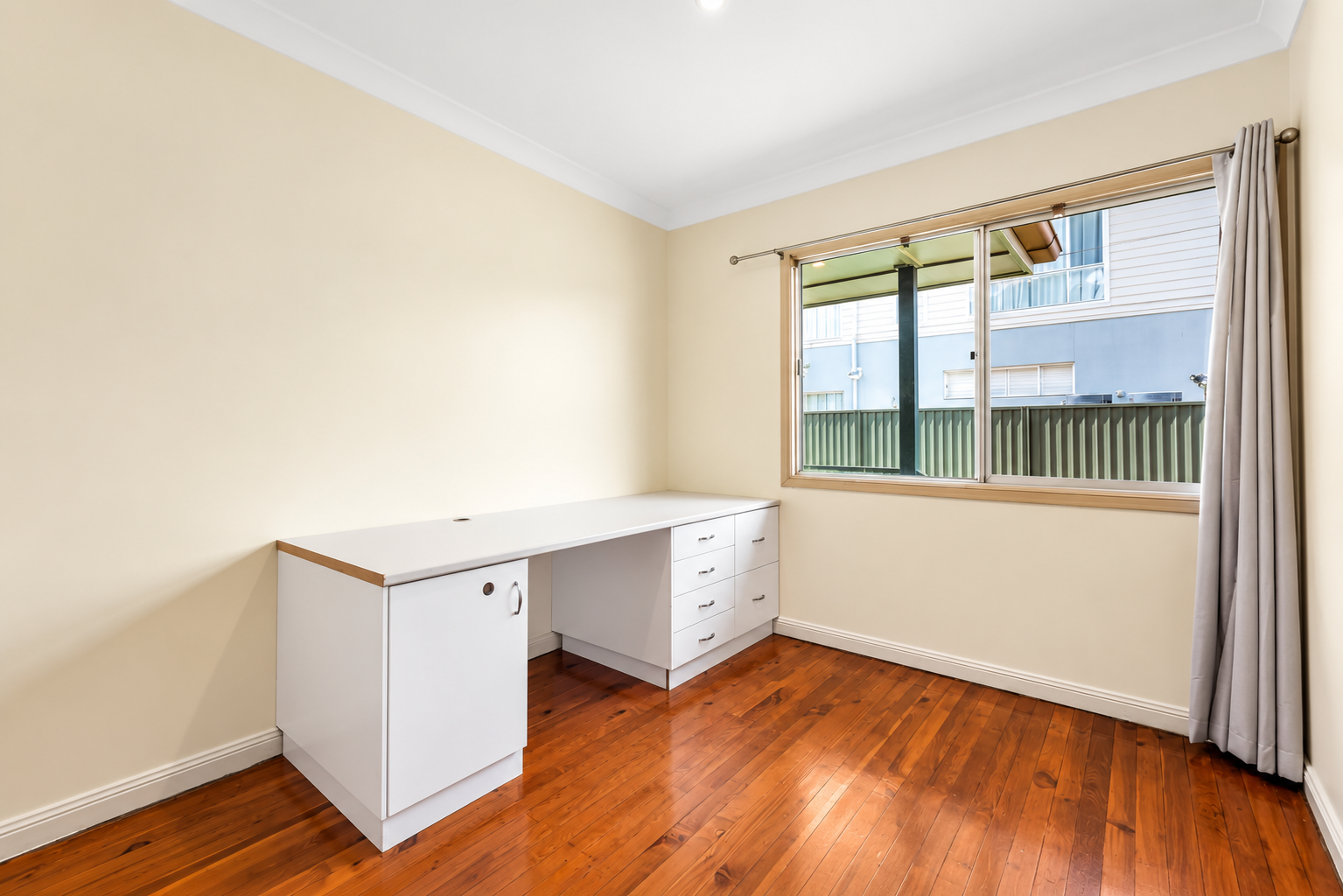 35 Dunbar Street — photo 9 of 11